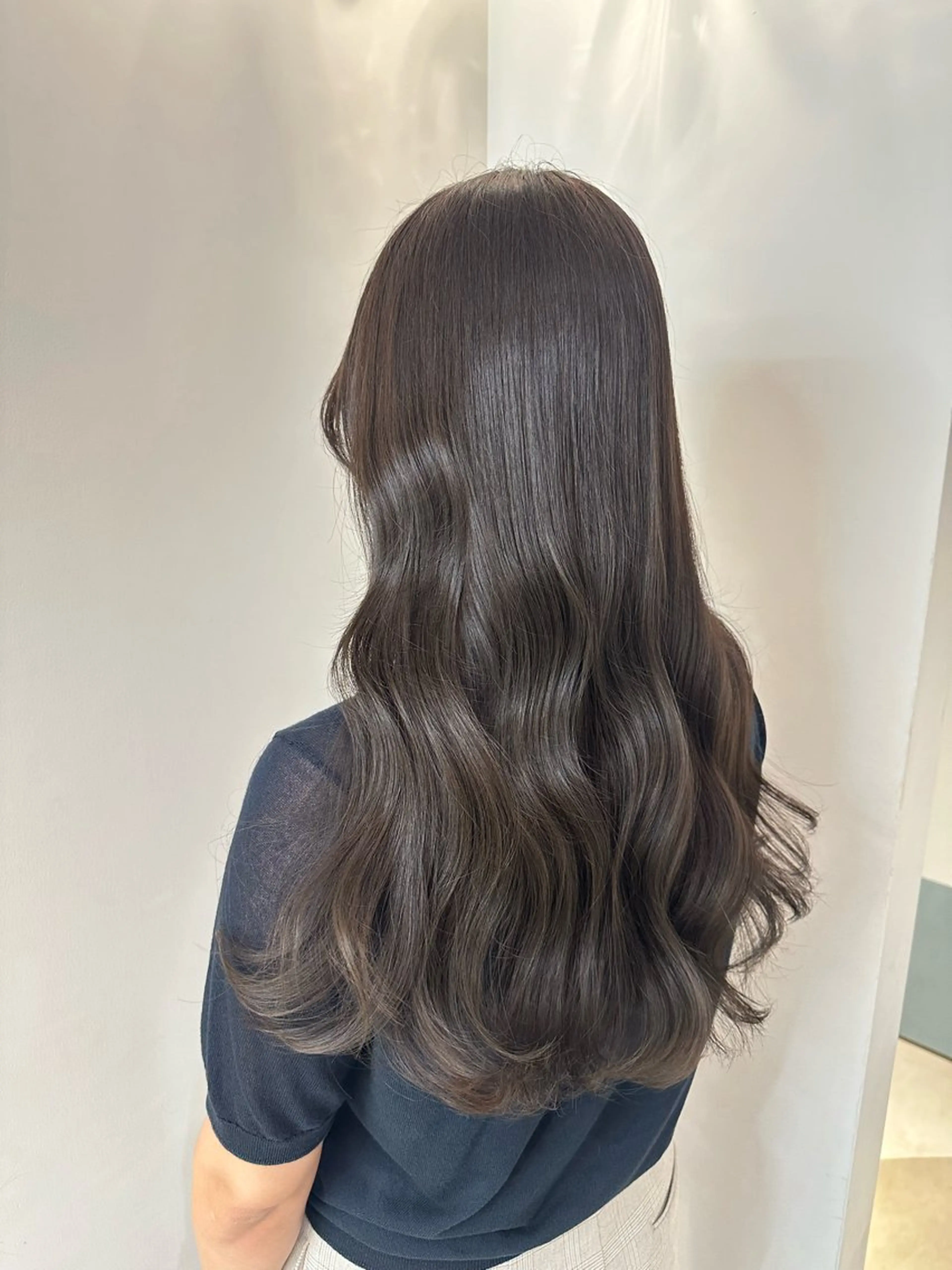 ロング カラー ヘアカラー トリートメント 安丸 結夏のヘアスタイル