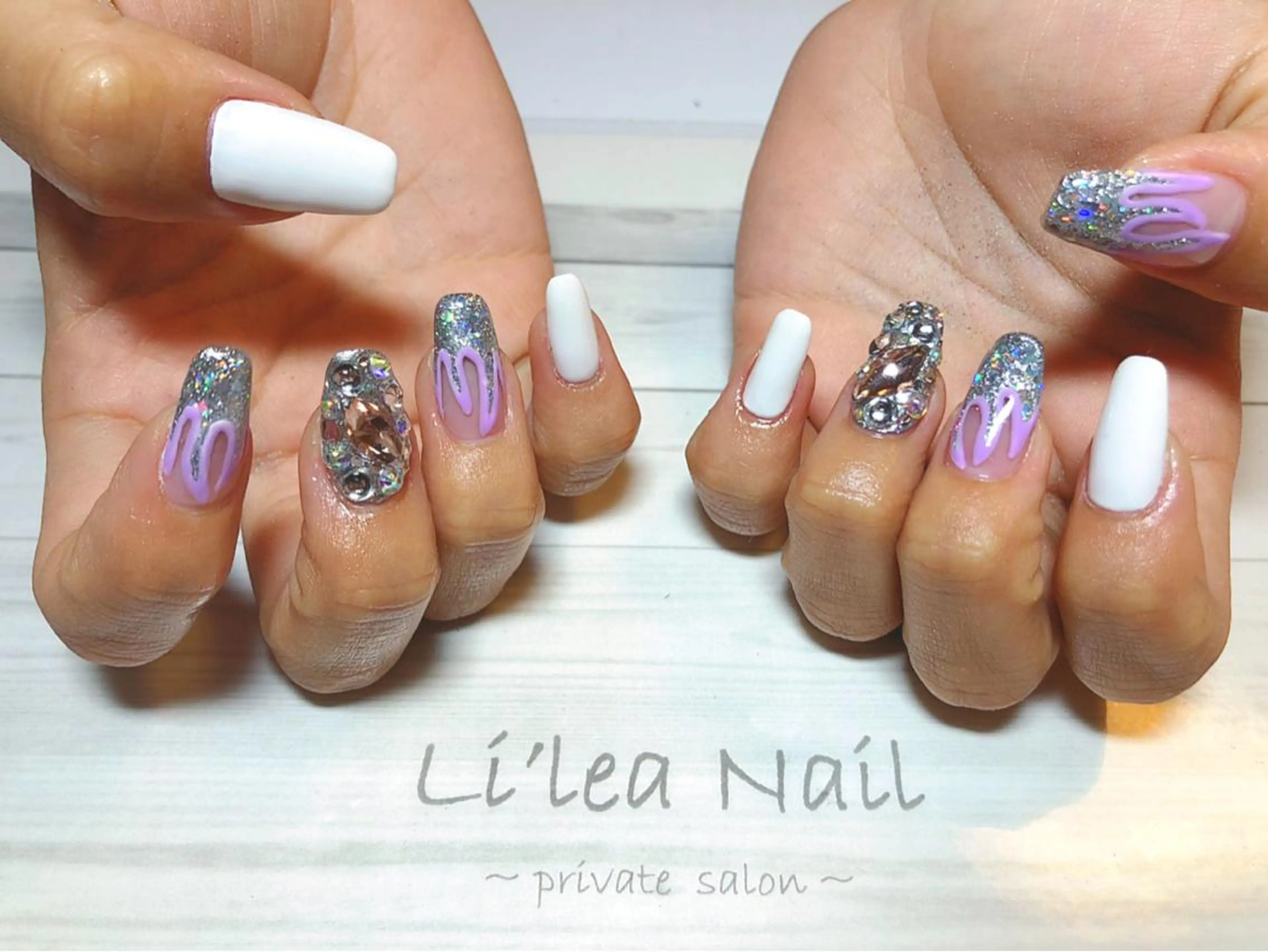 ネイル Li'leaNail AINAのネイルデザイン