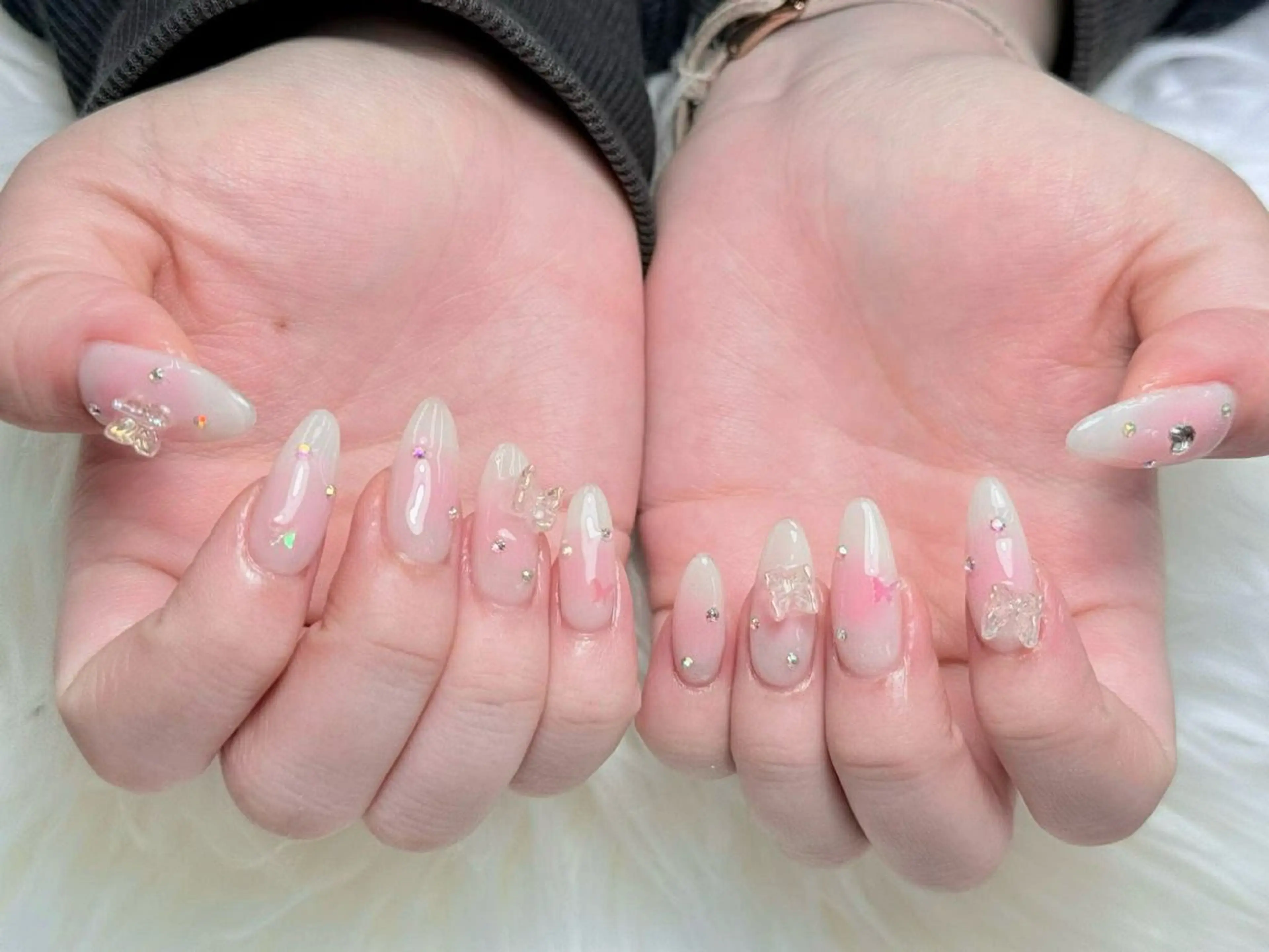 ネイル フレンチネイル グラデーション 韓国ネイル マグネットネイル ミラーネイル ハンドネイル ハンドケア Hara Nail 【パラジェル使用】のネイルデザイン