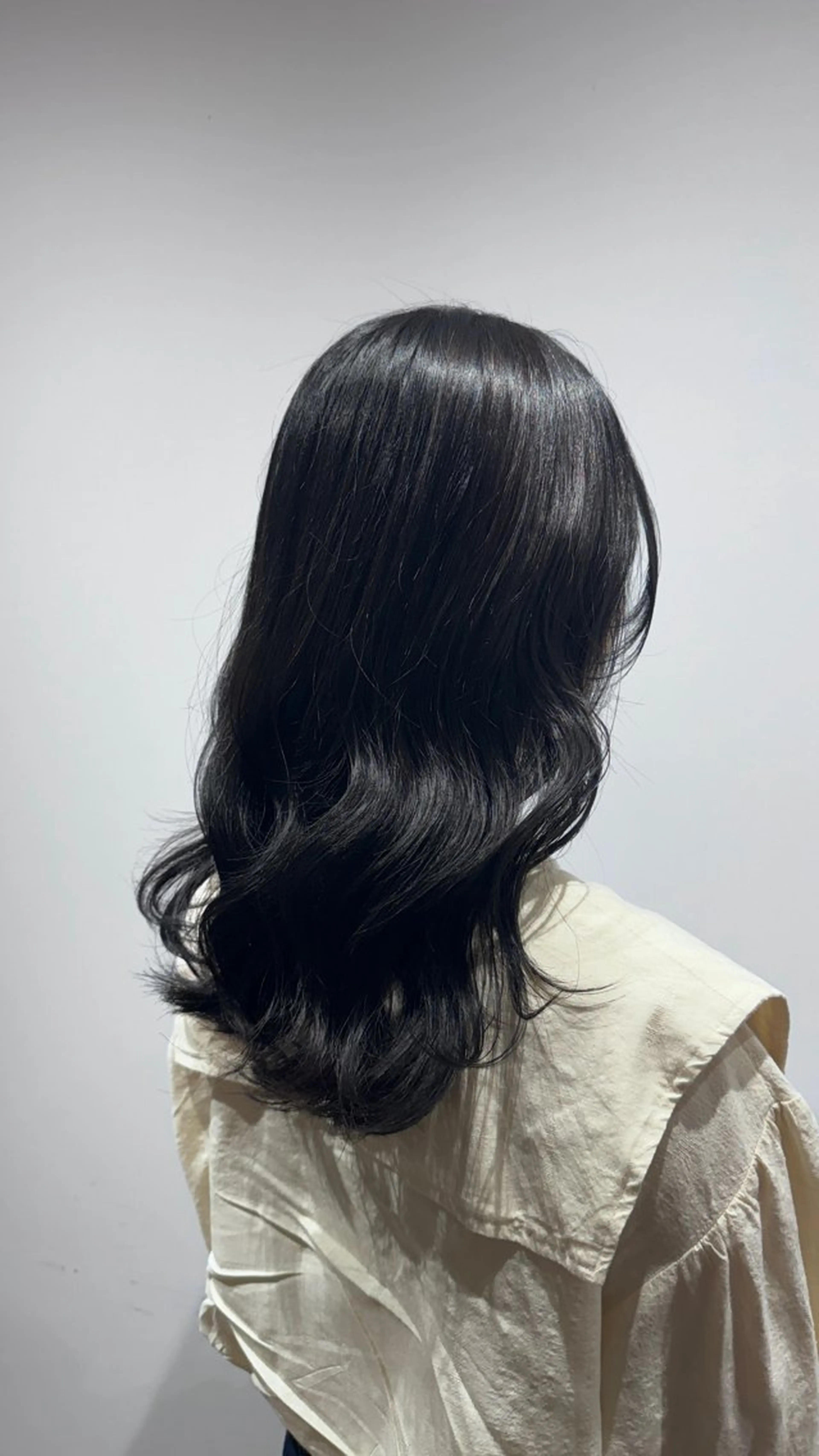 カラー アッシュ 鈴木 雅捺のヘアスタイル