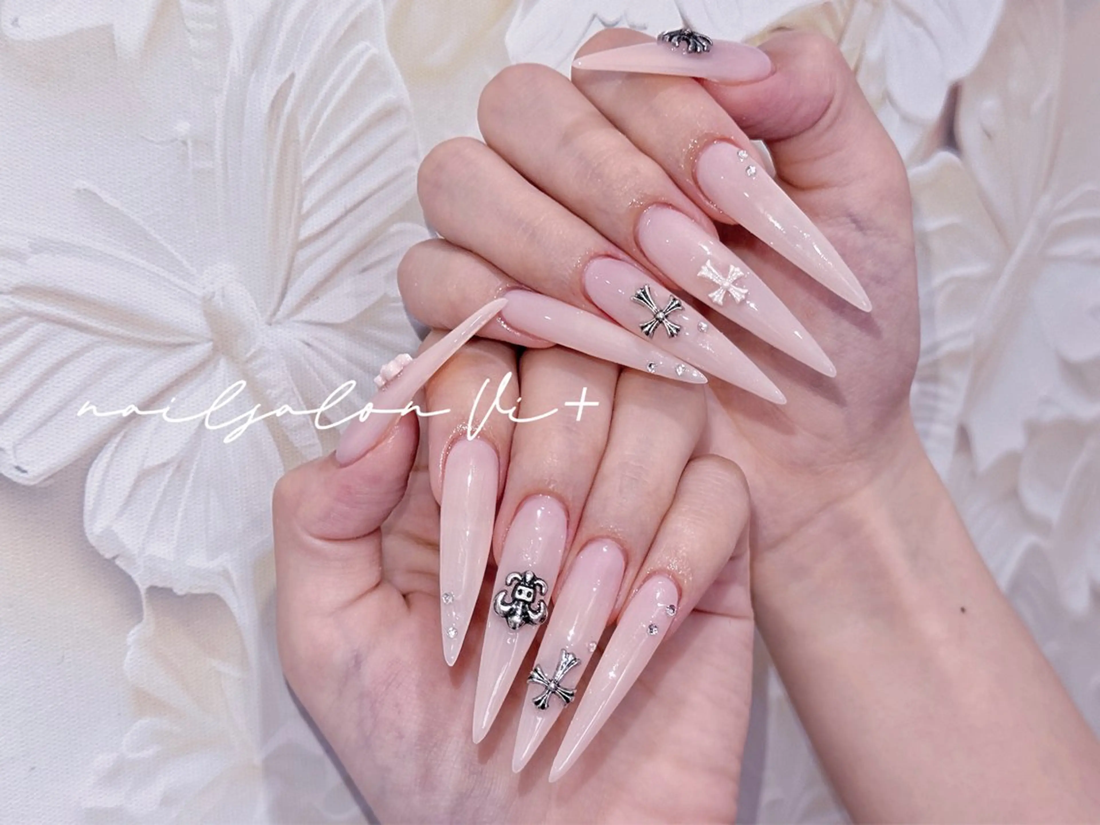 ネイル ハンドネイル ✨Nailsalon Vi+✨のネイルデザイン