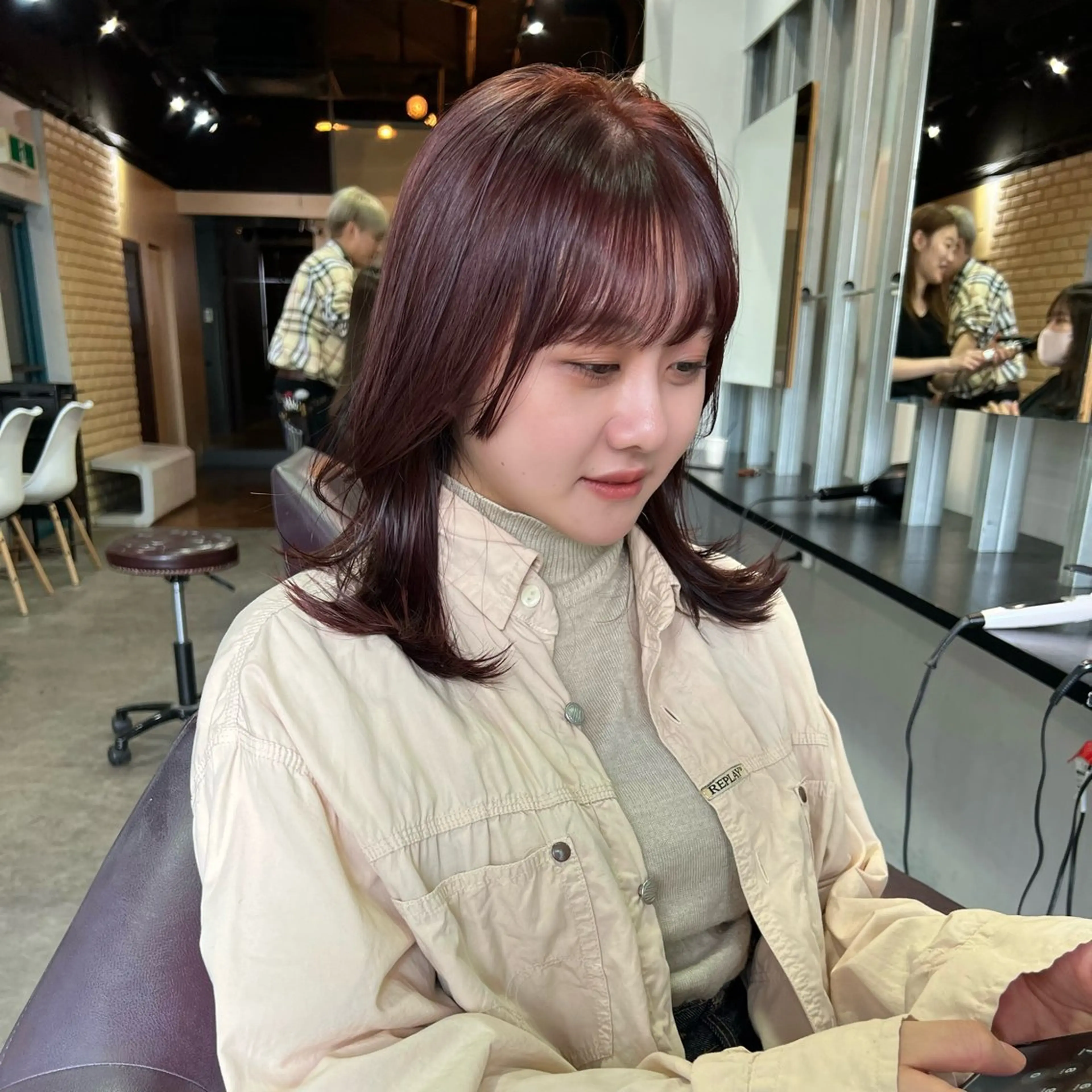 ミディアム カラー カット ヘアカラー トリートメント ヘアセット 韓国ヘア/透明感 カラー🤍yukaのヘアスタイル