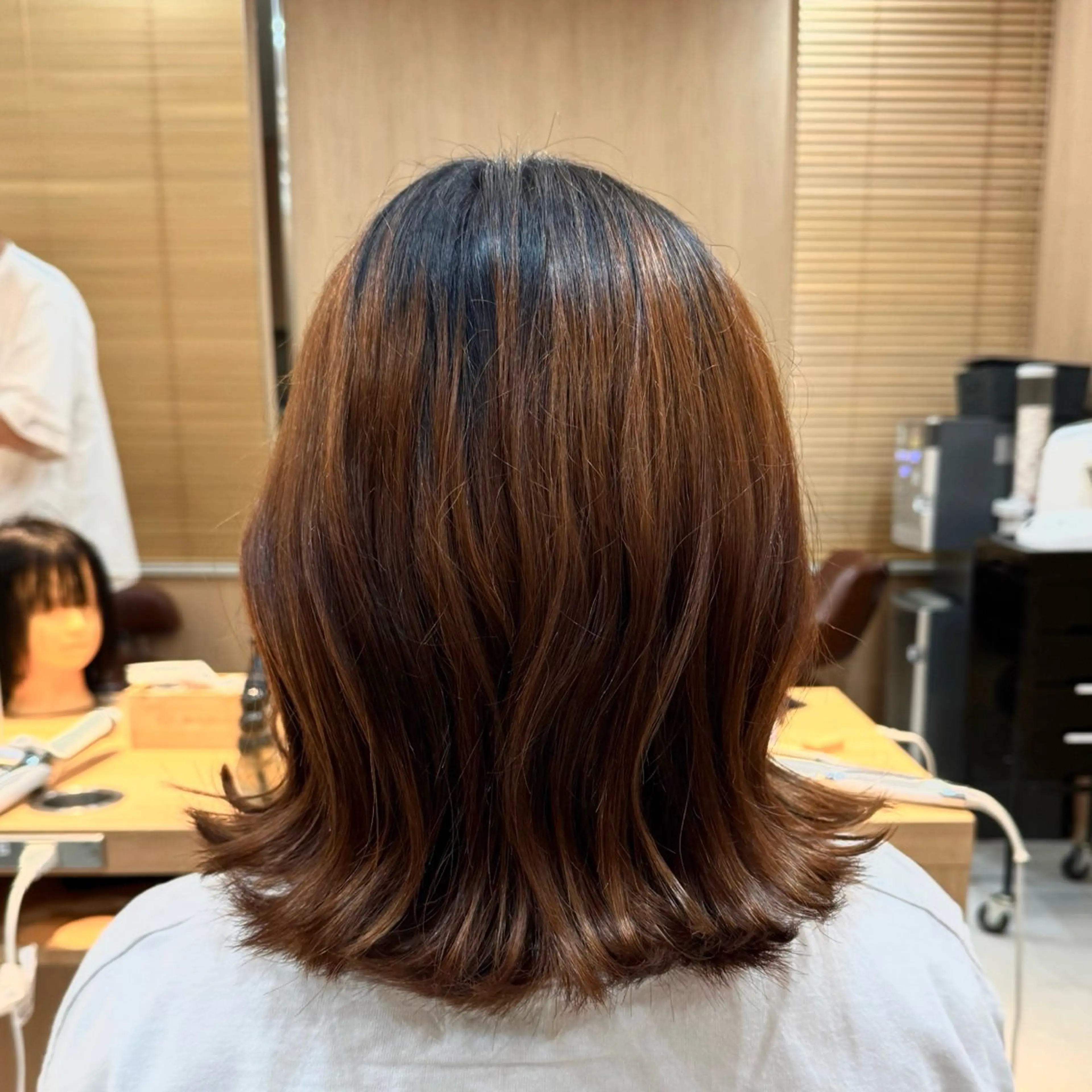 ミディアム 外ハネヘア 中野 希望のヘアスタイル