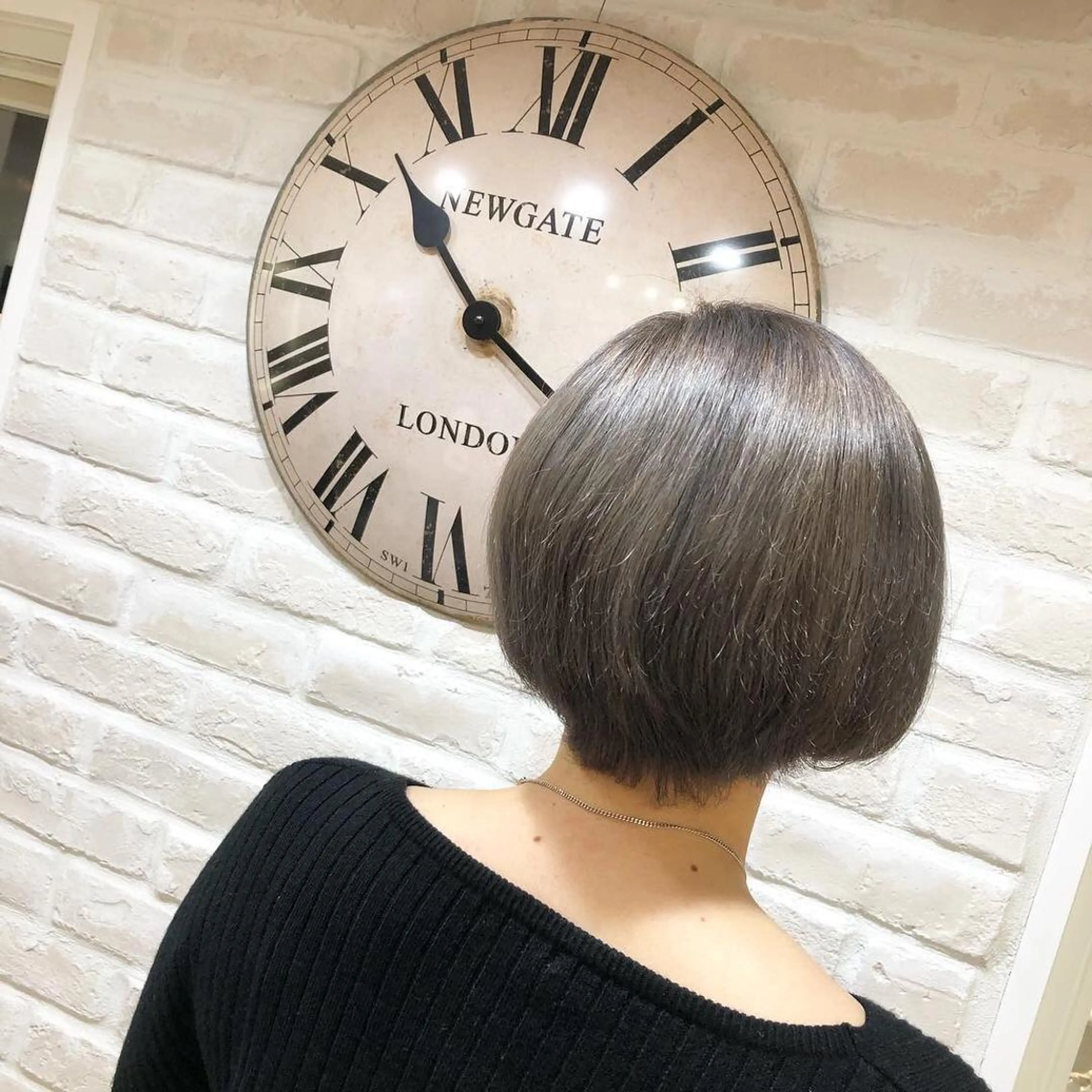 ショート カラー グレージュ カット ヘアカラー トリートメント ヘアセット Aujua ソムリエ 勝又舞夏のヘアスタイル