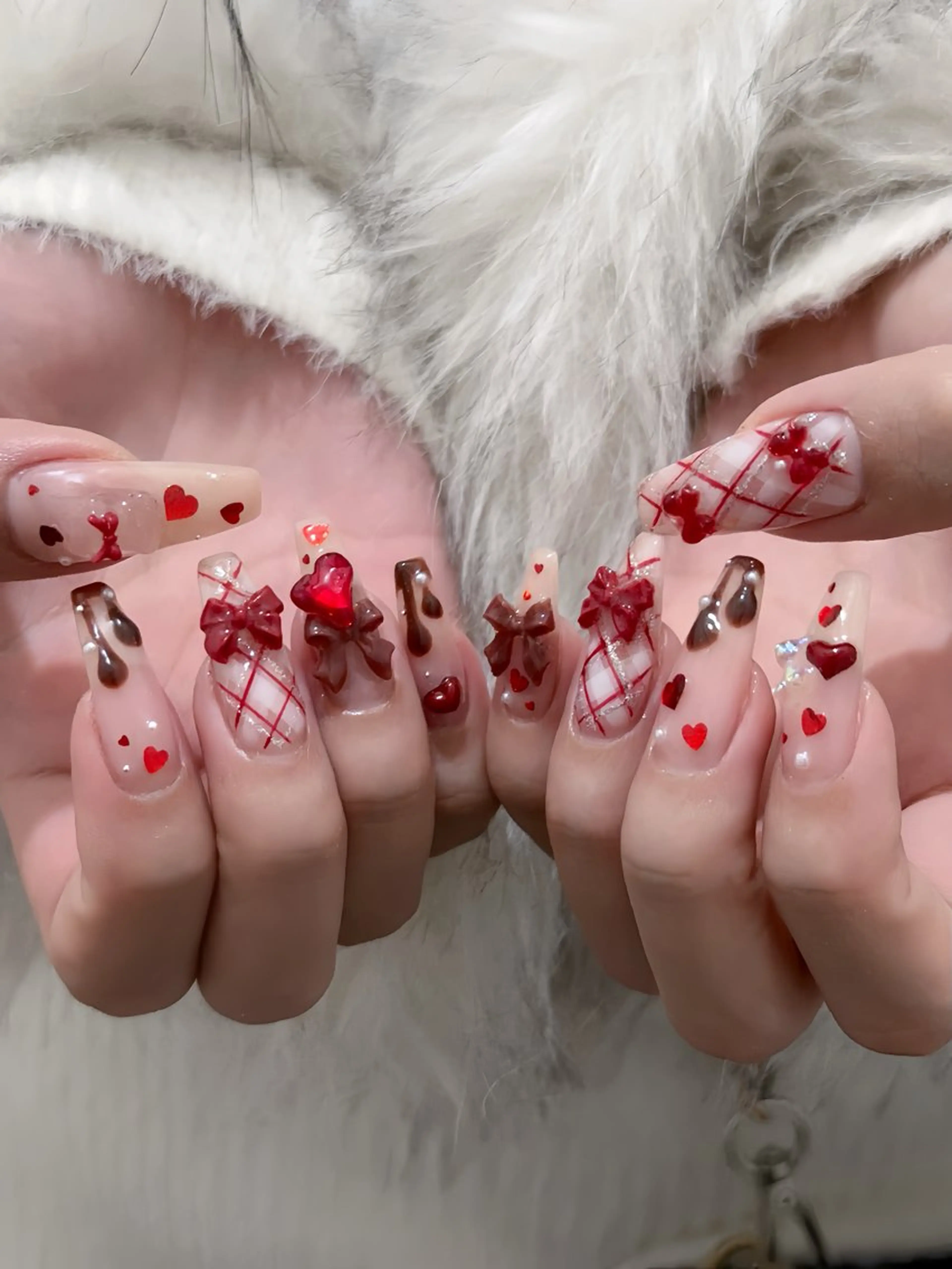 ネイル オーロラネイル ボルドー ブラウン 氷ネイル・うるうるネイル キラキラネイル ハンドネイル Julli ジュリのネイルデザイン