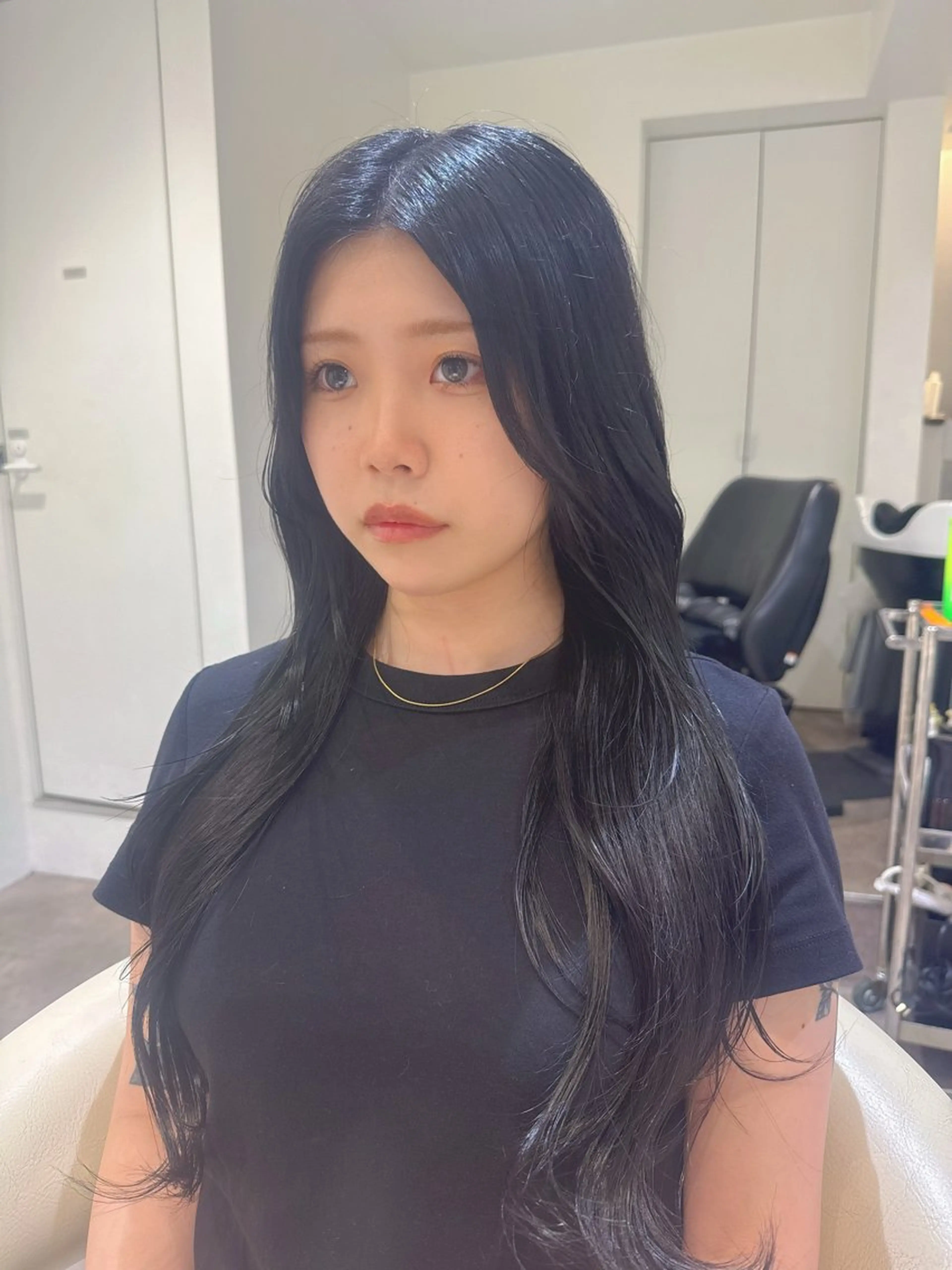 ロング カラー 黒髪 ブルーカラー ブルーブラック 透明感カラー 学生 カット ヘアカラー トリートメント 💎透明感カラー特化 💎TAISEIのヘアスタイル