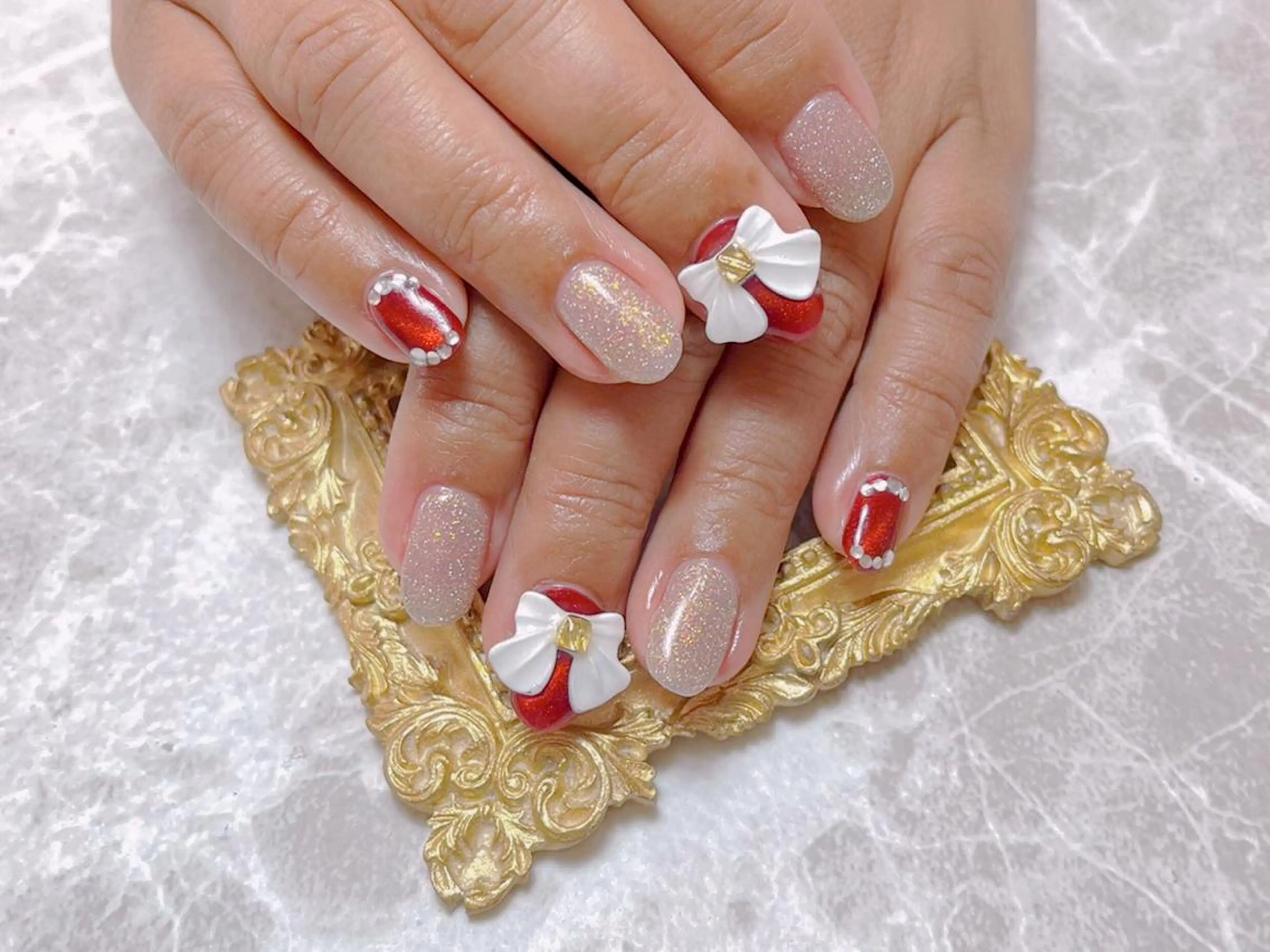 ネイル ハンドネイル マジック ミラーのネイルデザイン