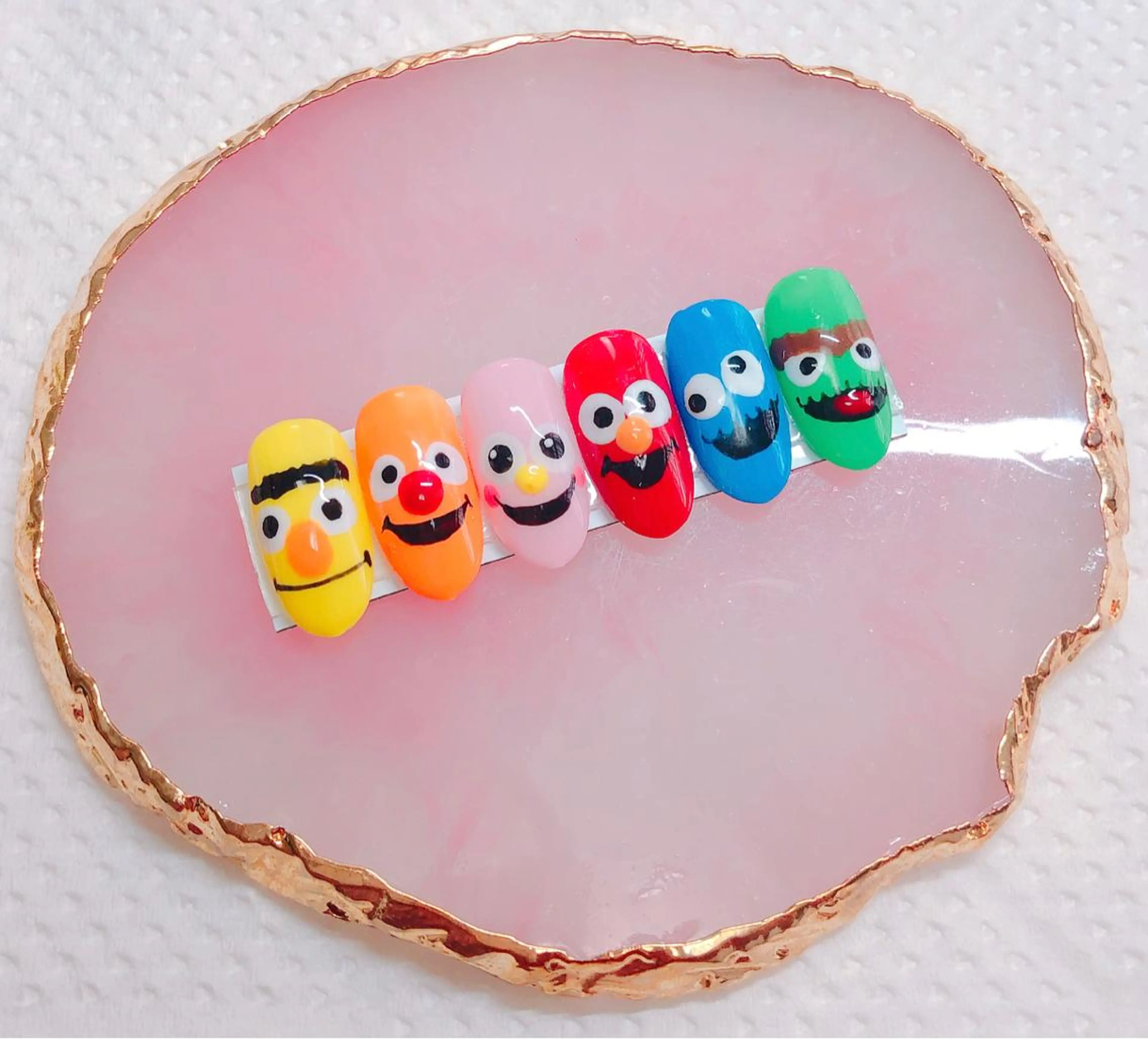 ネイル CROWN プライベートサロンのネイルデザイン