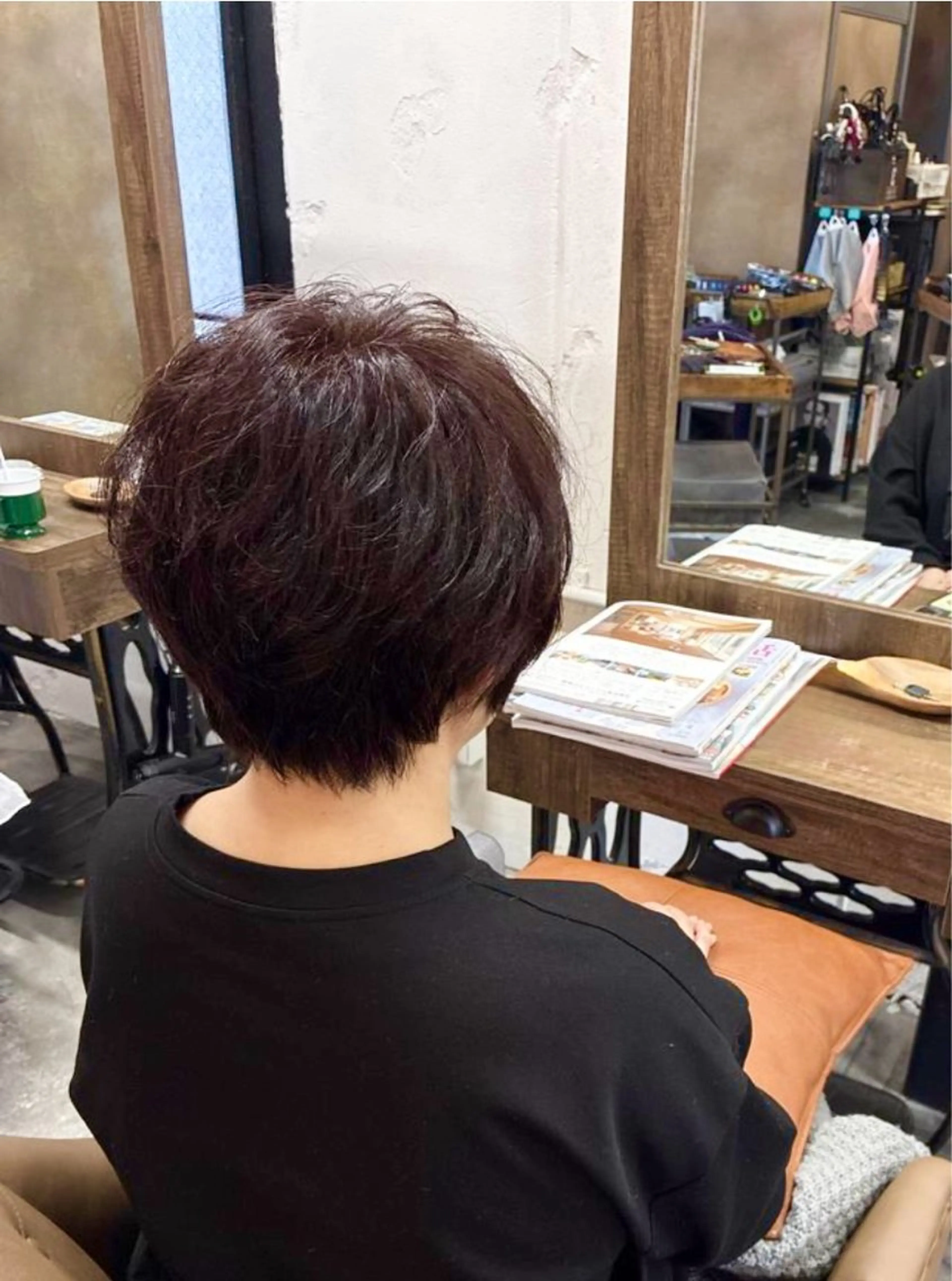 ショート カラー 古川 絵美のヘアスタイル