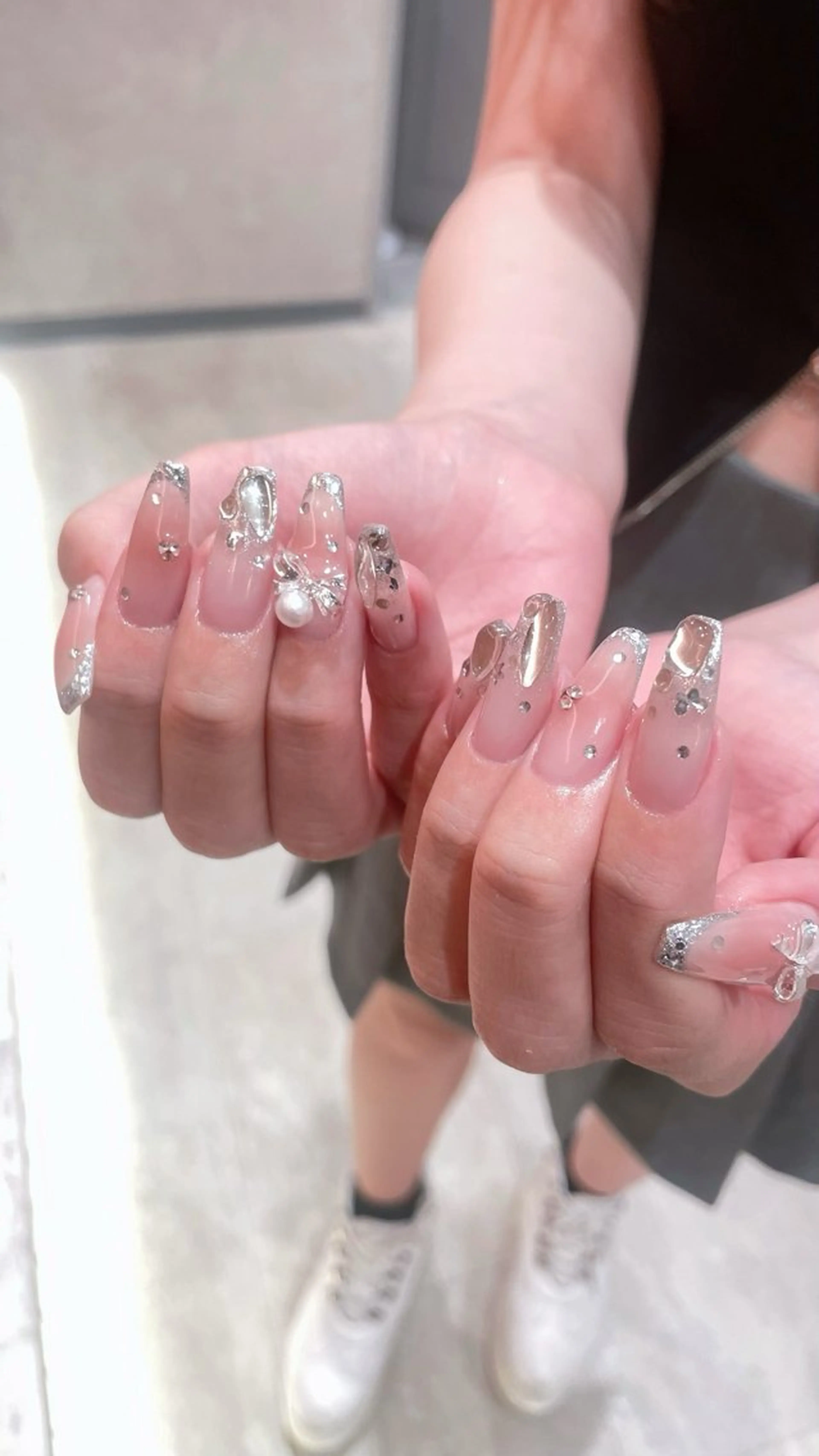 ネイル チークネイル フレンチネイル ガラスフレンチ ストーンネイル ハンドネイル ailed'Ange 🍒miuのネイルデザイン