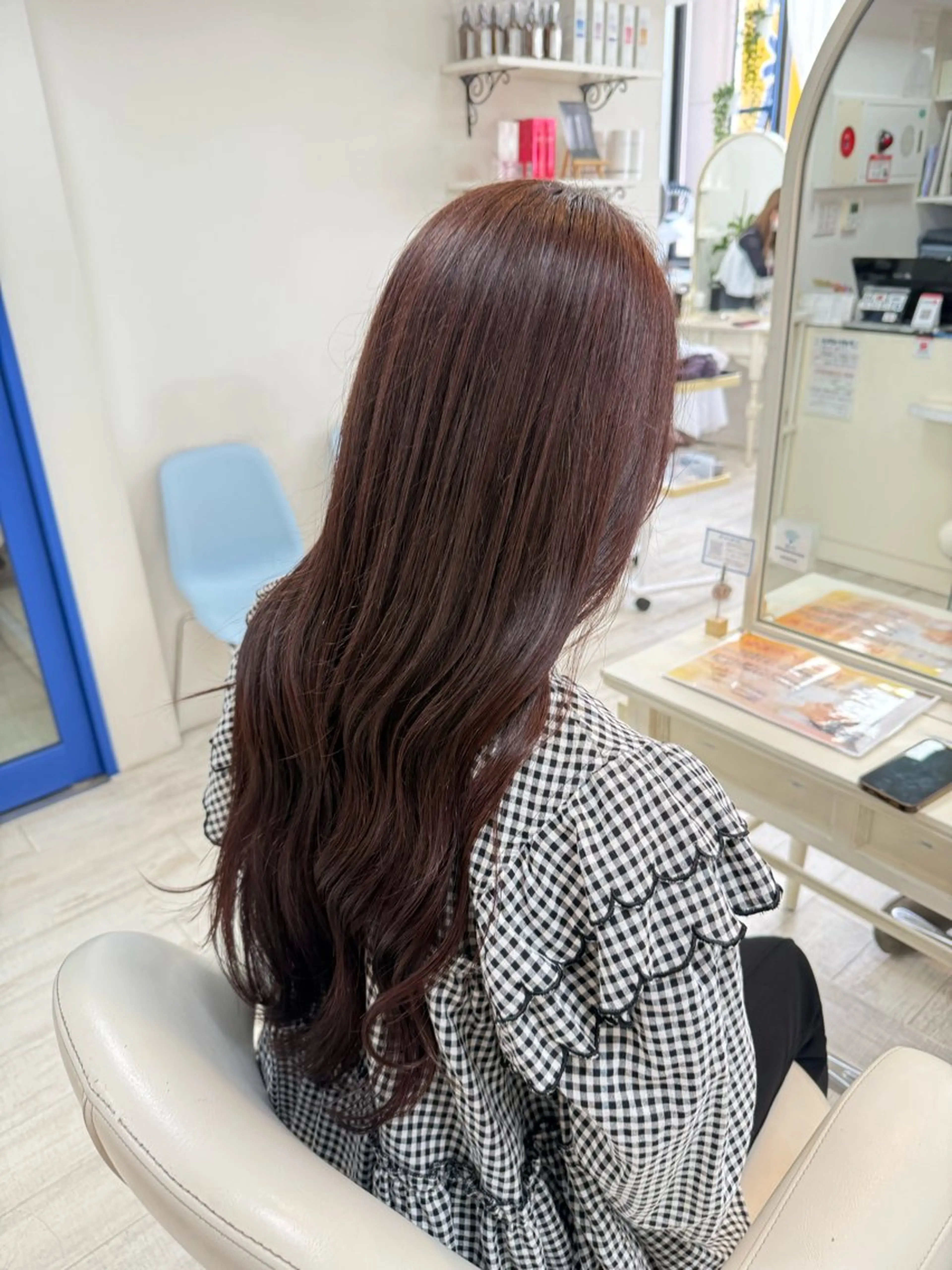 ロング ピンクブラウン カット ヘアカラー トリートメント 新籾 尚哉のヘアスタイル