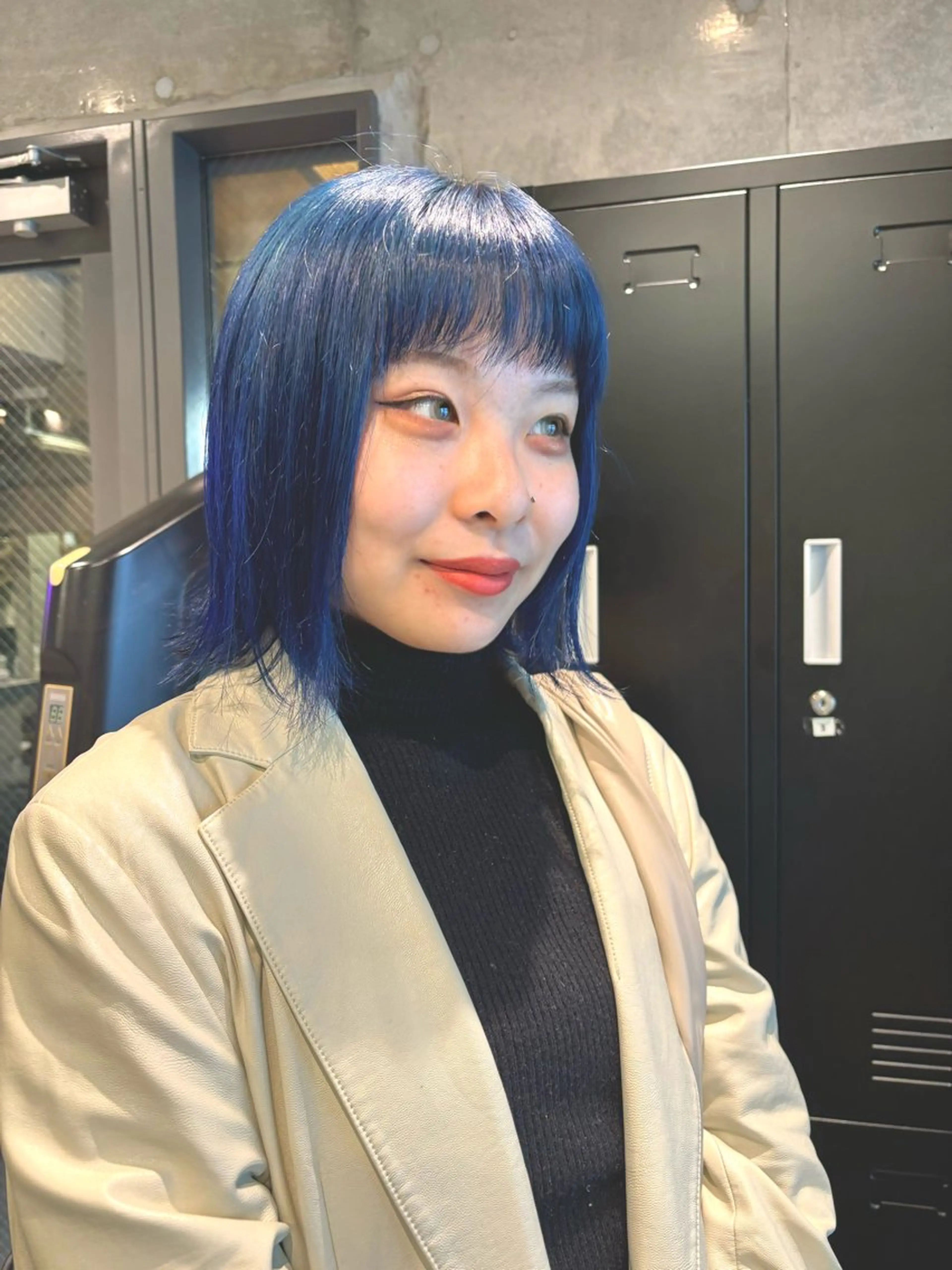 ミディアム カラー ブリーチ カット ヘアカラー 🎀縮毛矯正.暗髪 .艶髪🩶ちひろのヘアスタイル