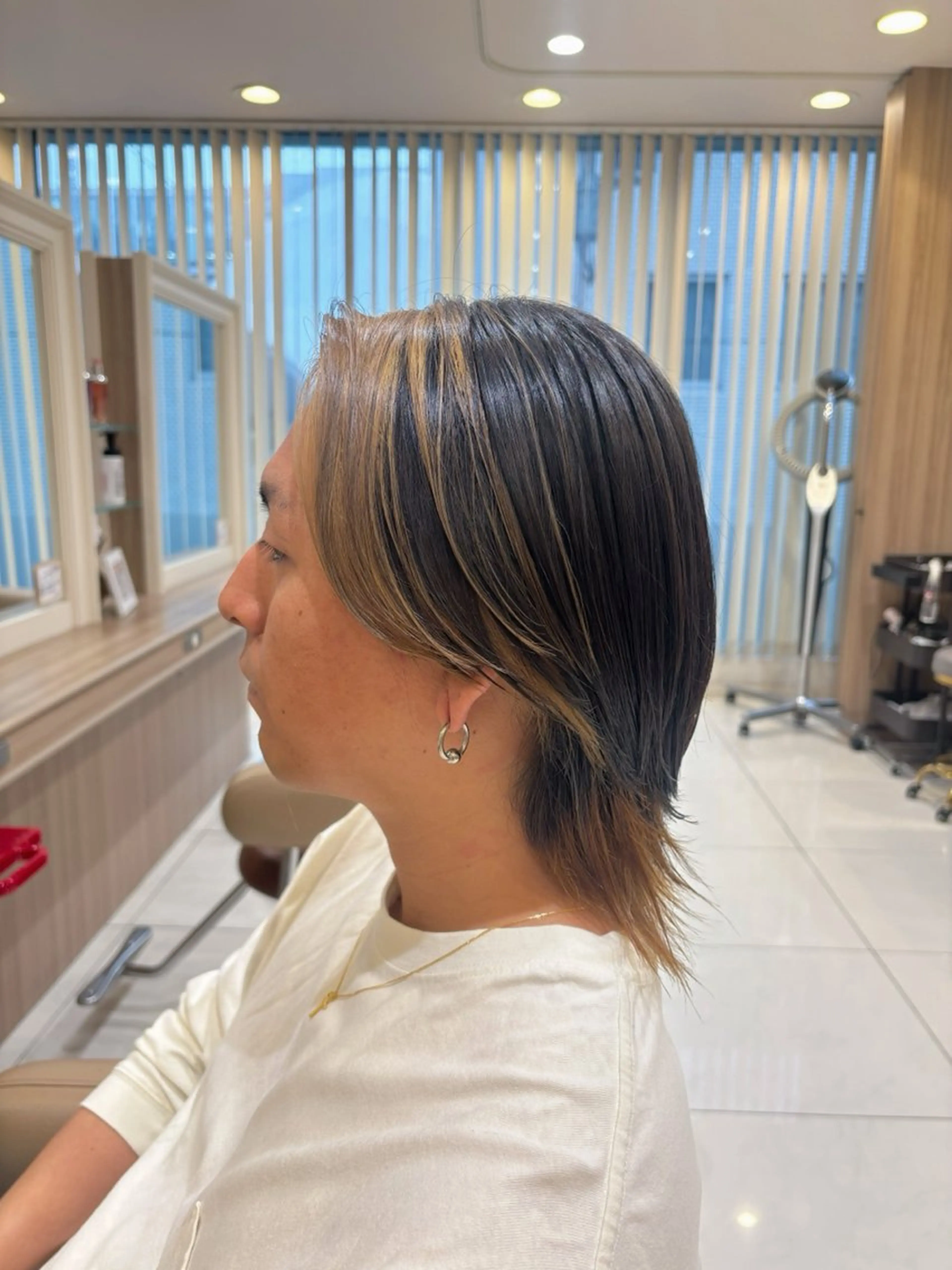 ショート カラー カット ヘアカラー ハイトーンカラー☁️ 西條 楓花のヘアスタイル