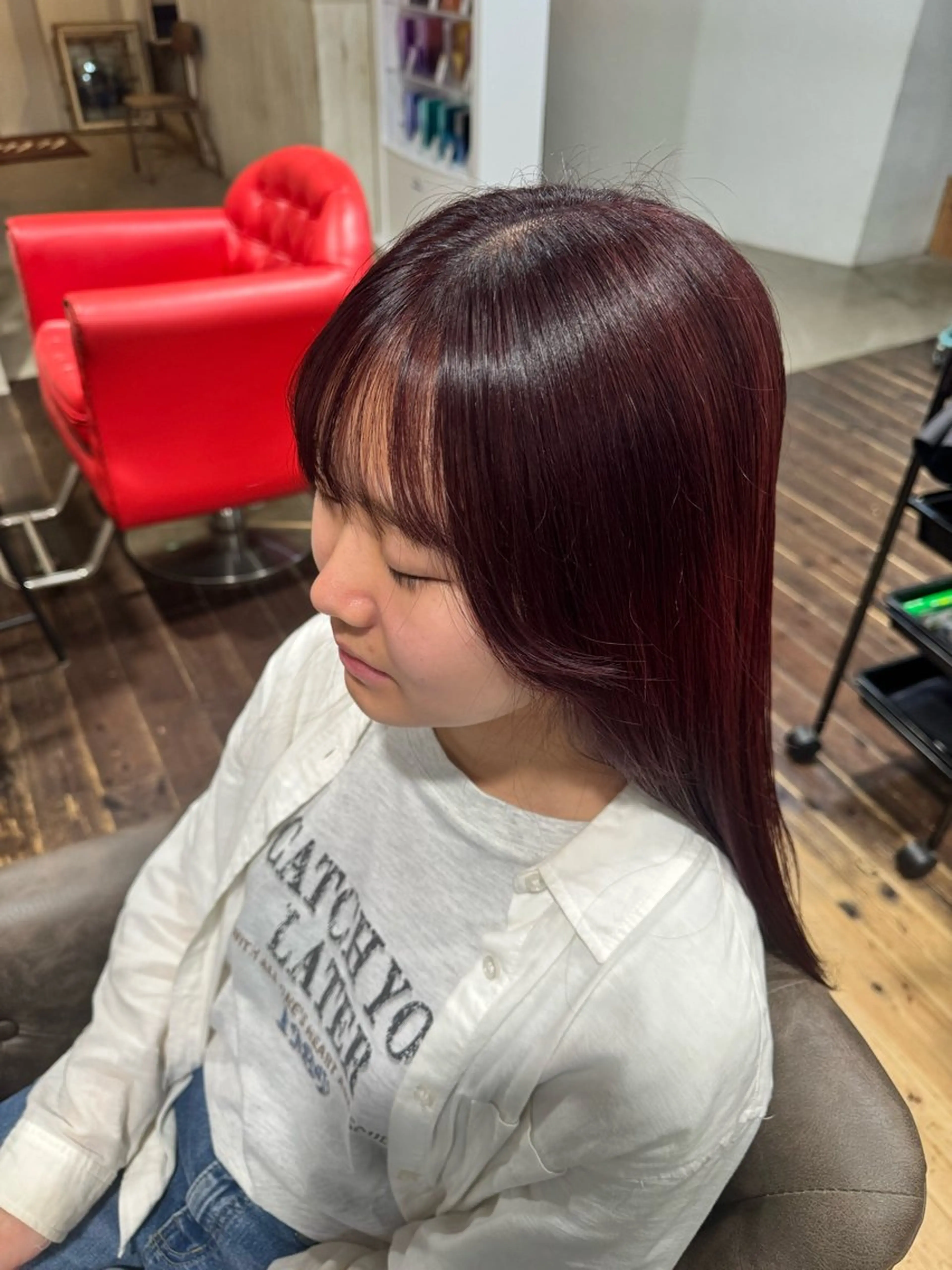 カラー ブリーチ レッドカラー ヘアカラー トリートメント 菰田 愛輝のヘアスタイル
