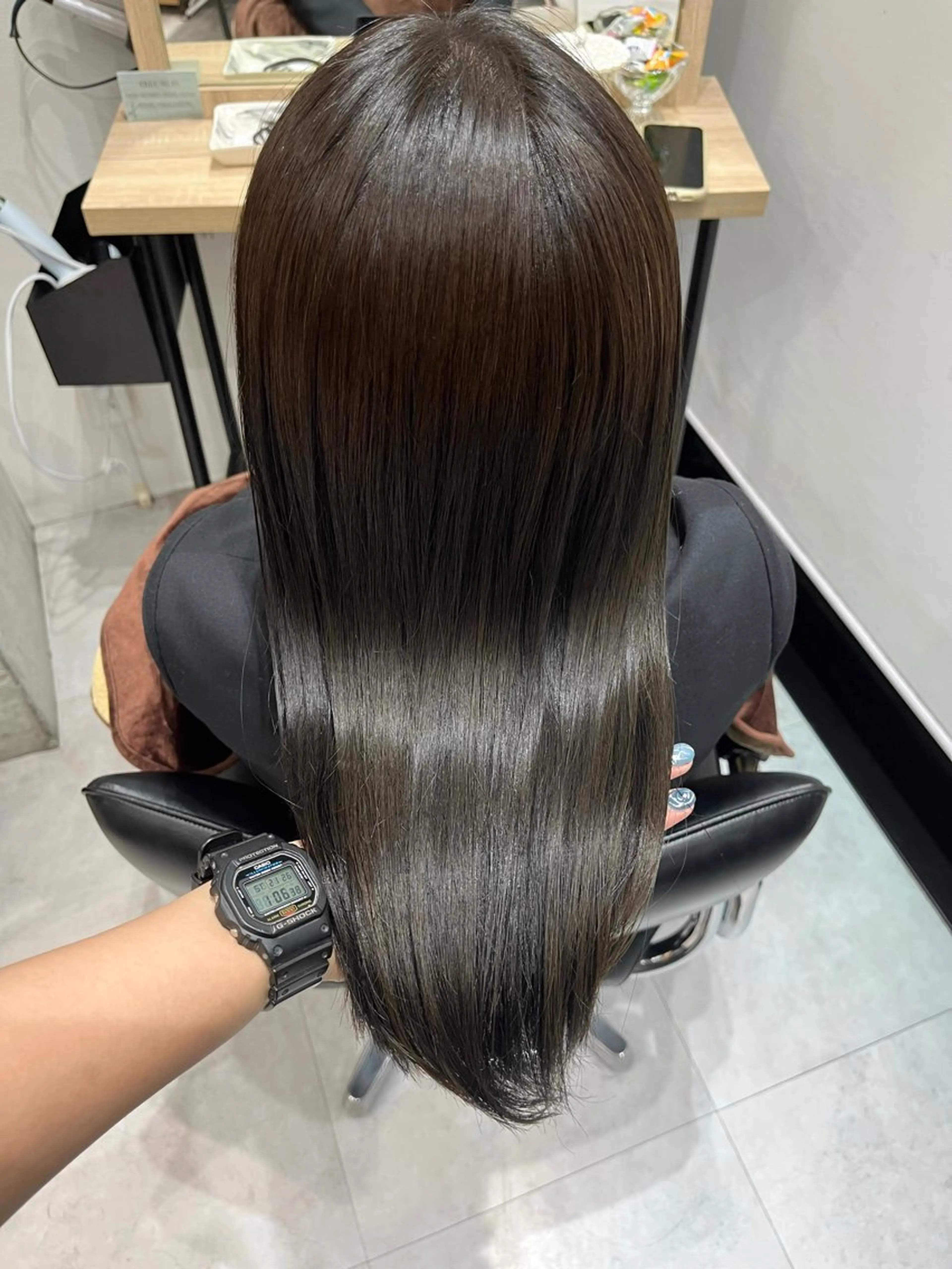 ロング カラー カット ヘアカラー トリートメント ブリーチなし 暖色カラー/井上あいのヘアスタイル