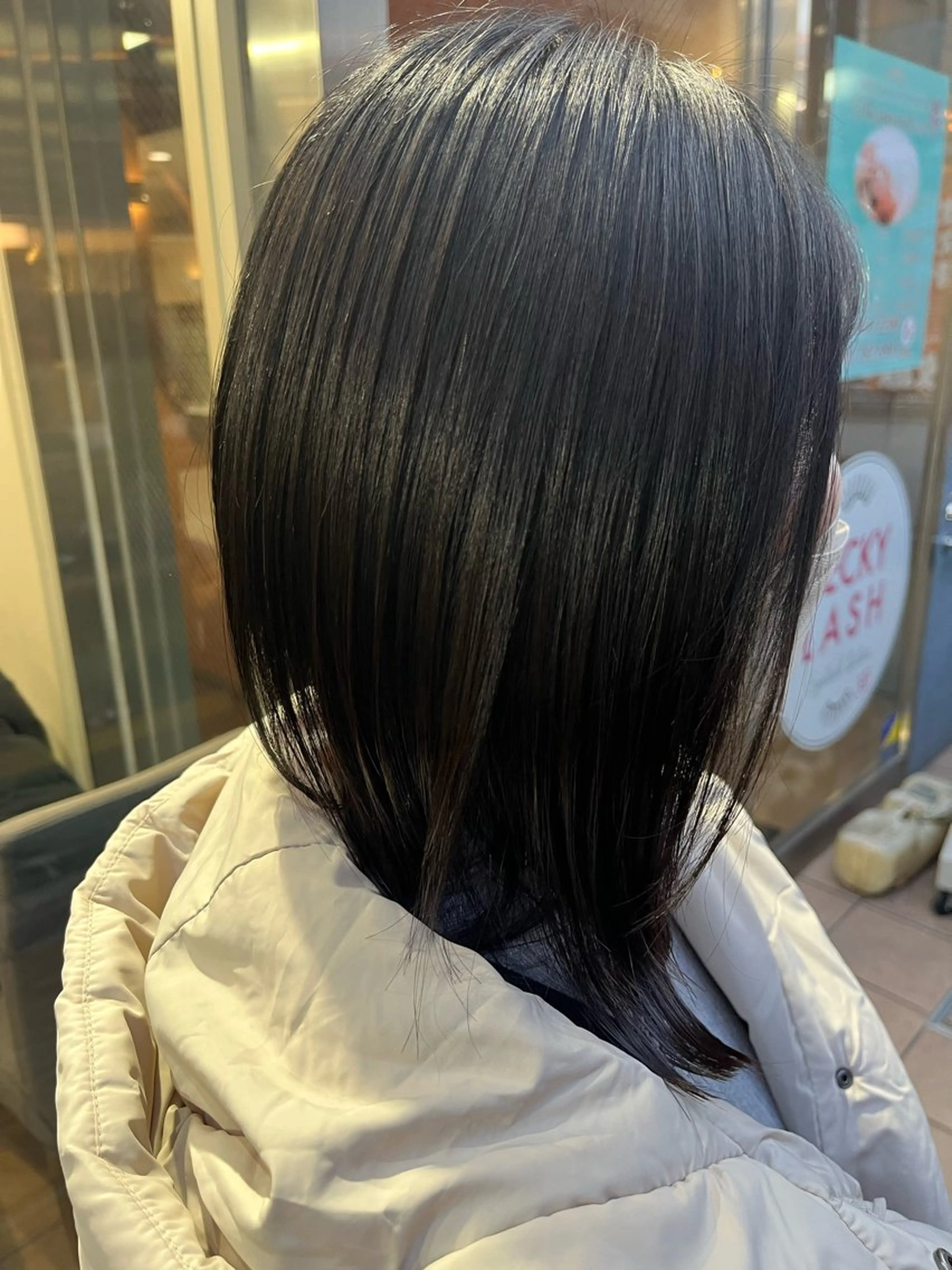 セミロング ☘️上村 ☘️髪質 改善/透明感カラーのヘアスタイル