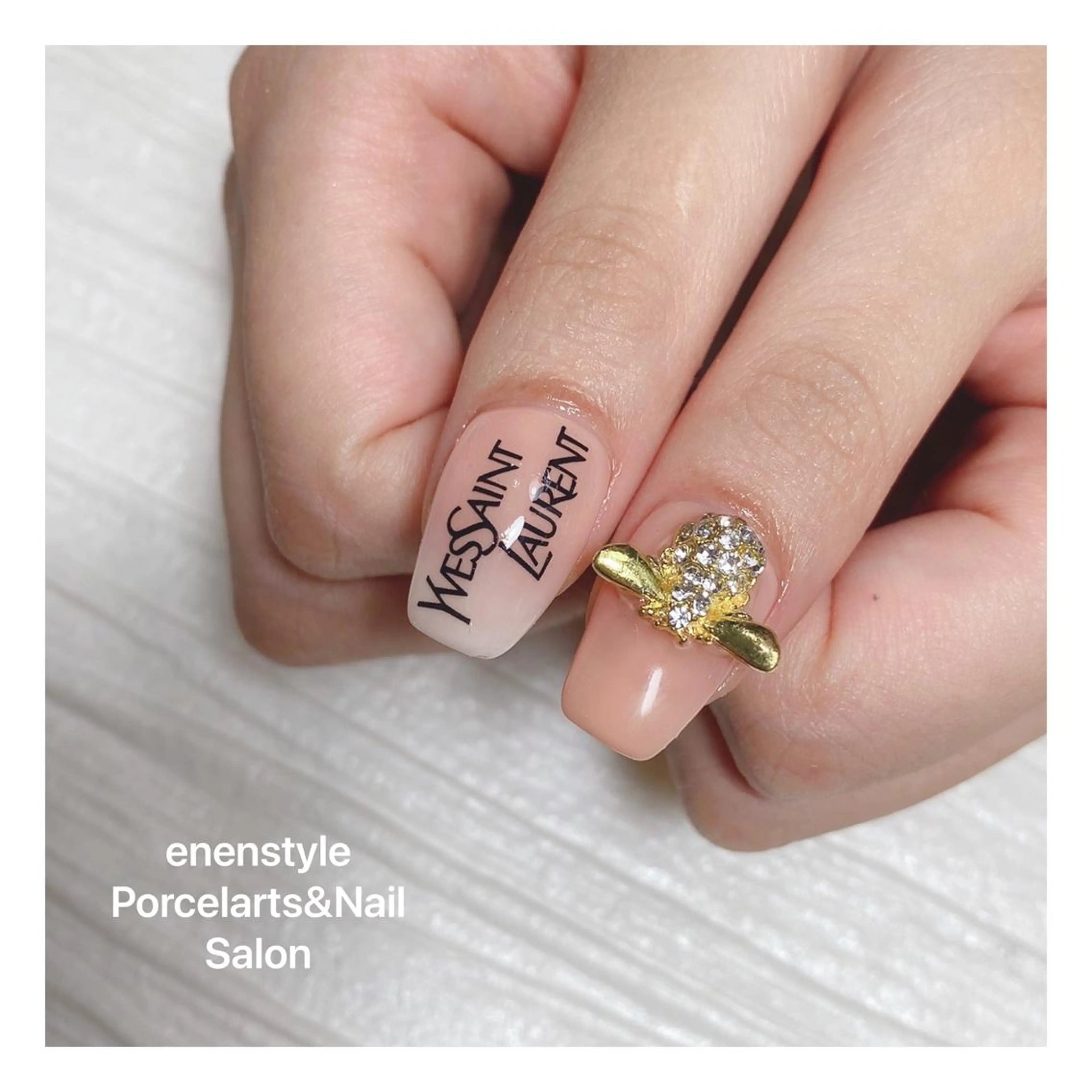 ミディアム ネイル 👑enen style👑のネイルデザイン