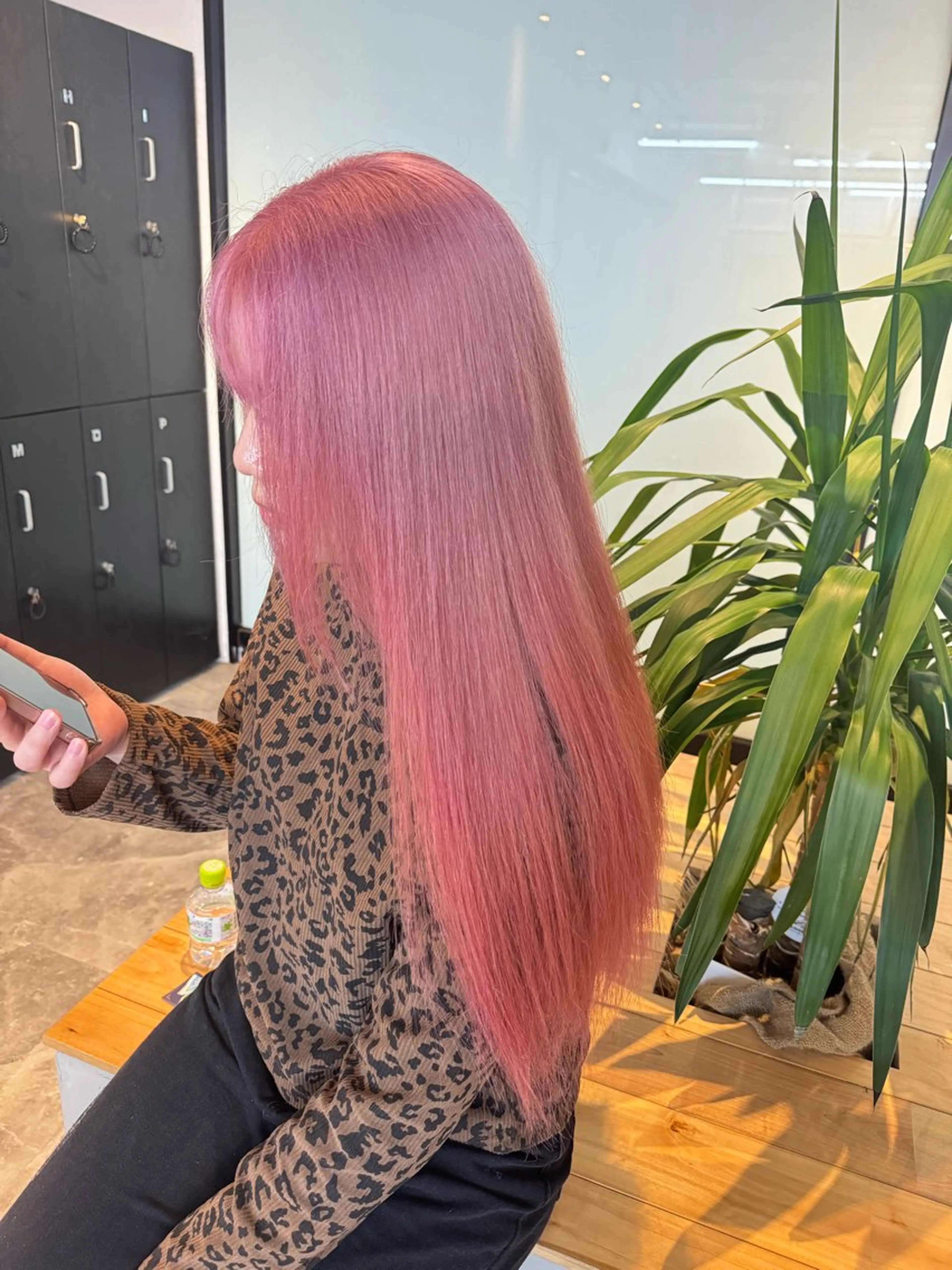 ロング カラー ハイトーンカラー ピンクカラー 蓮田 好良のヘアスタイル