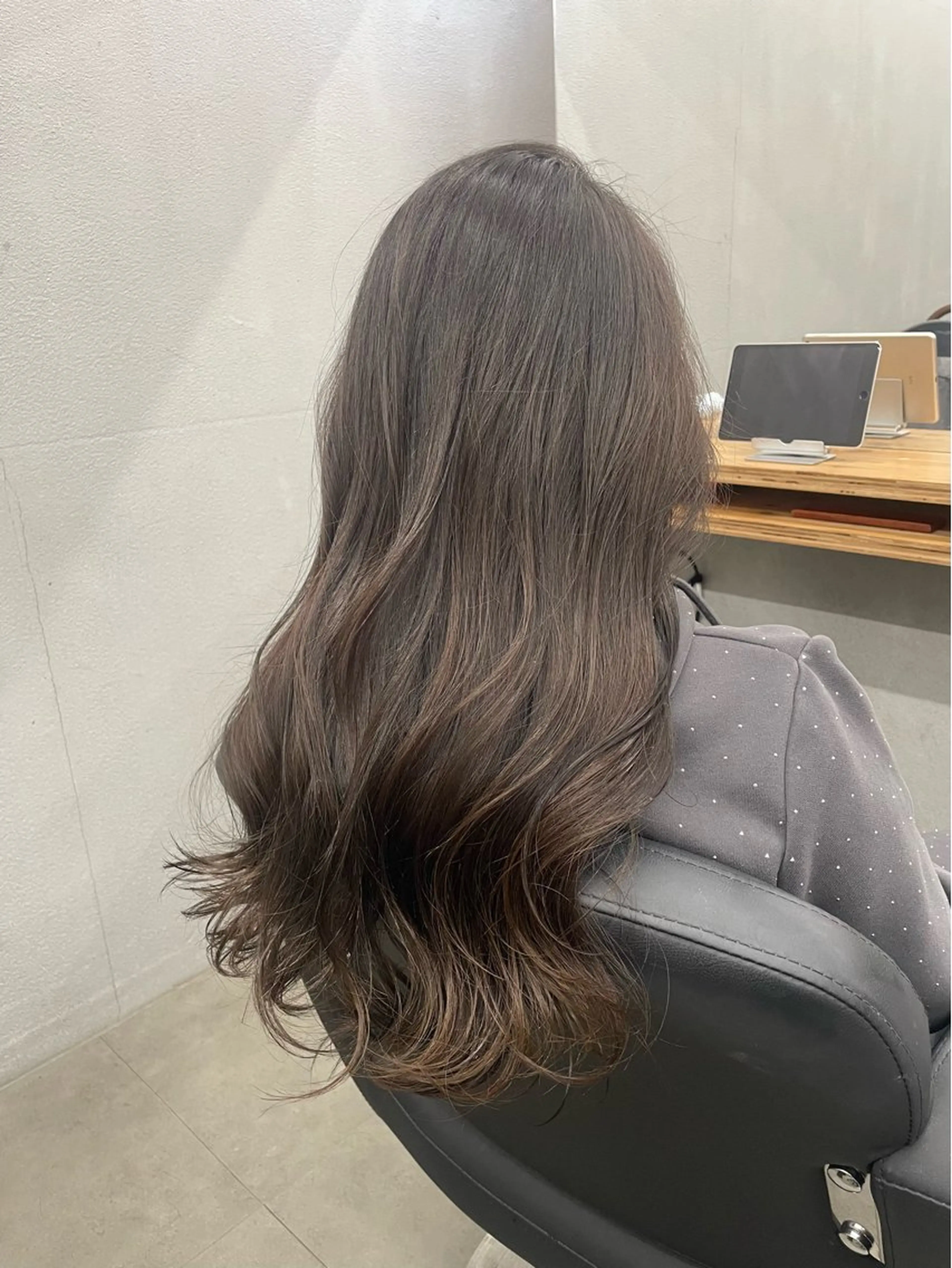 ロング カット ヘアカラー トリートメント ひより ／novusのヘアスタイル