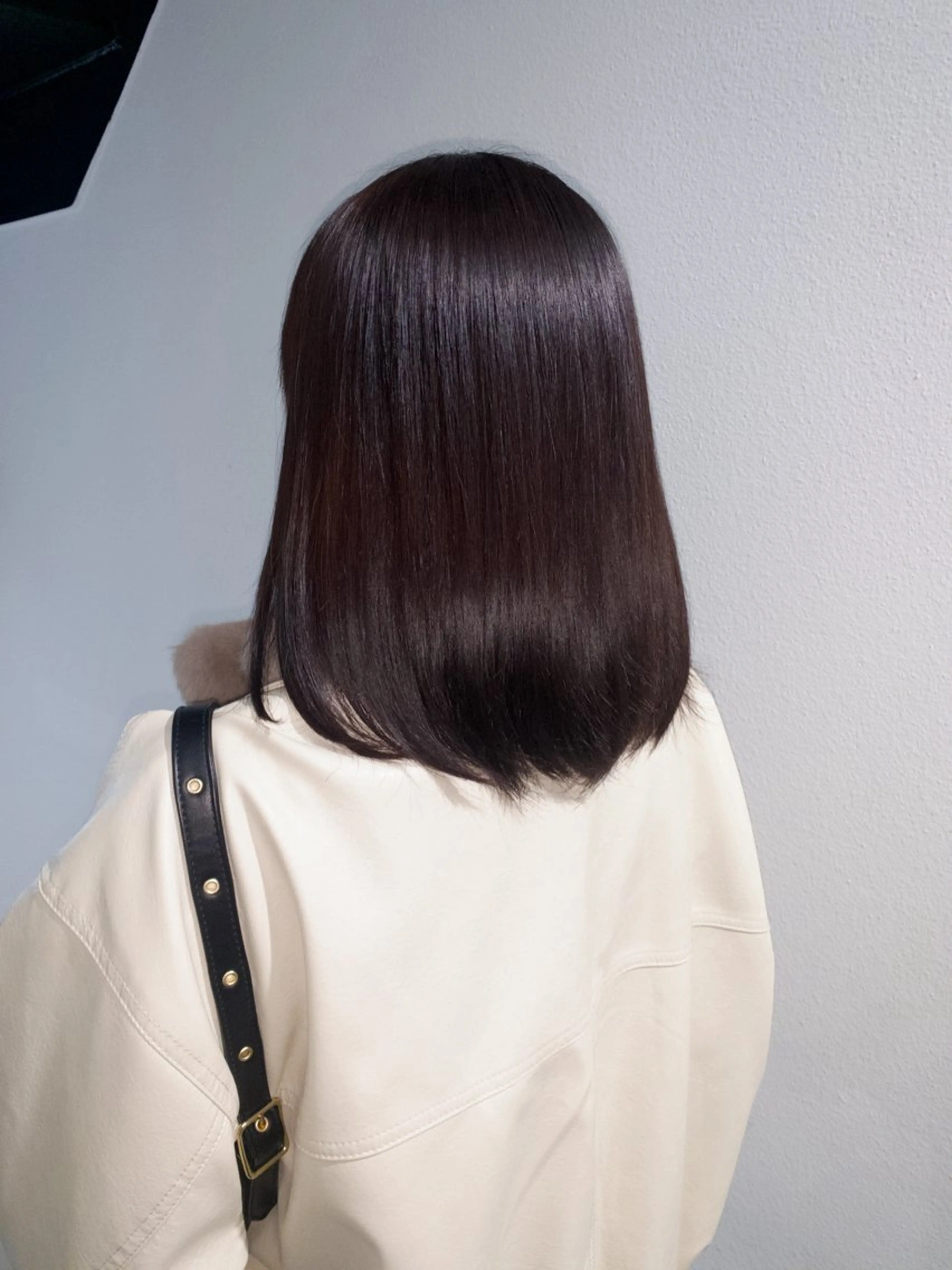 セミロング カラー ブラウンカラー ココアブラウン ヘアカラー yiye shioriのヘアスタイル