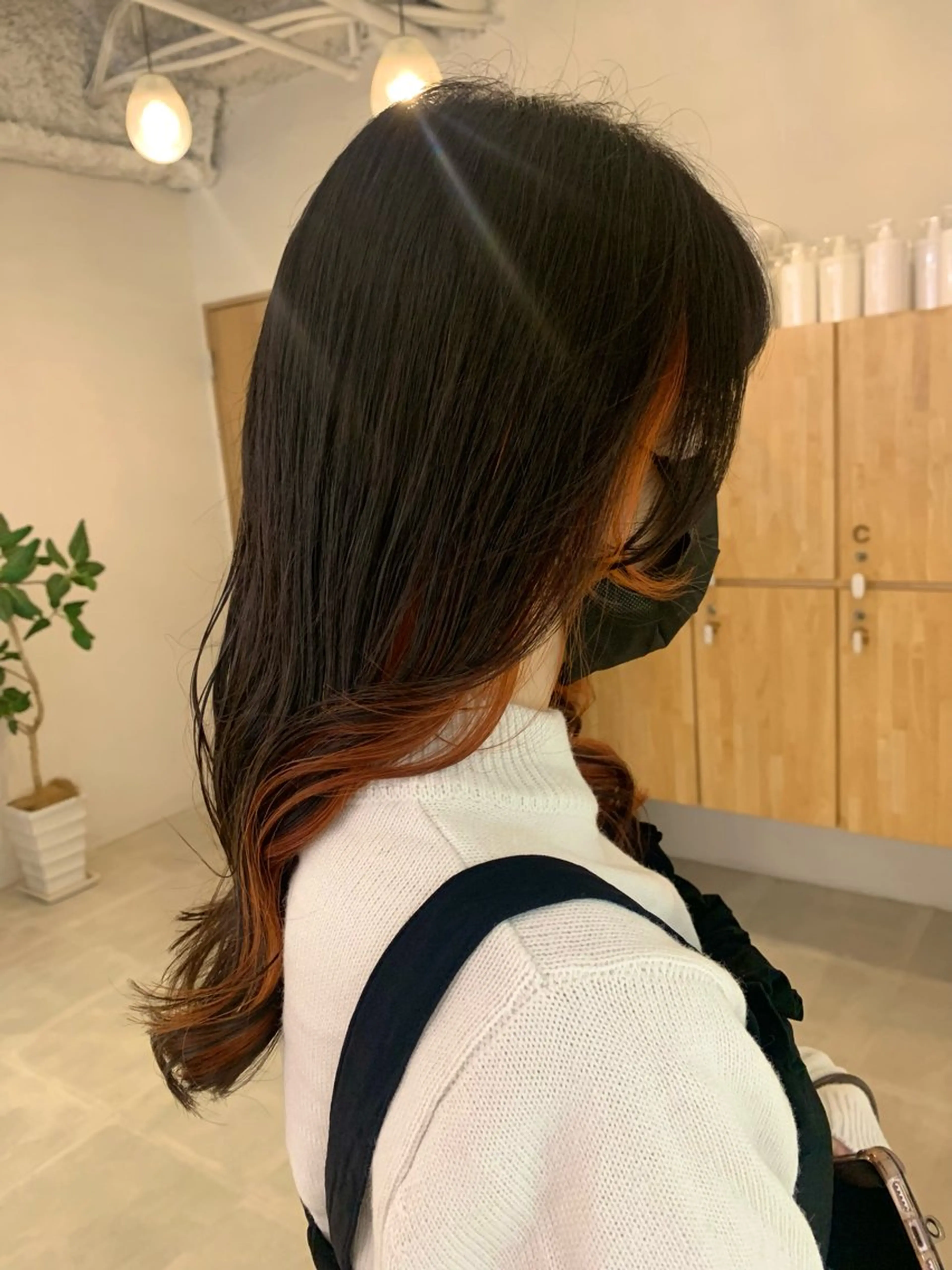 ミディアム カラー インナーカラー オレンジ 🩰淡色カラー／ 南ゆかり（女性のみ）のヘアスタイル