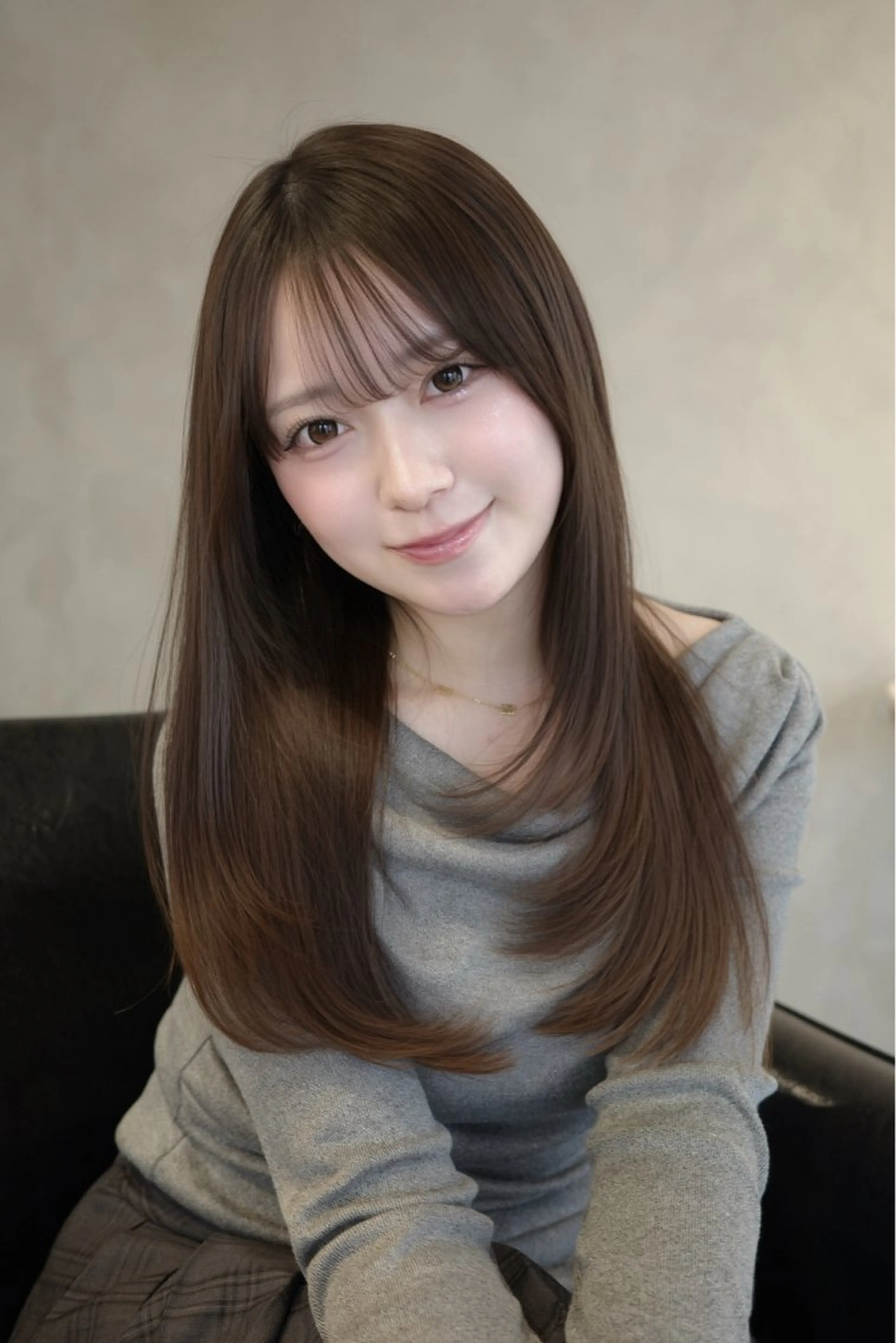 セミロング 髪質改善 レイヤーカット 似合わせカット 美顔形成｜酒井 ｜青山のヘアスタイル