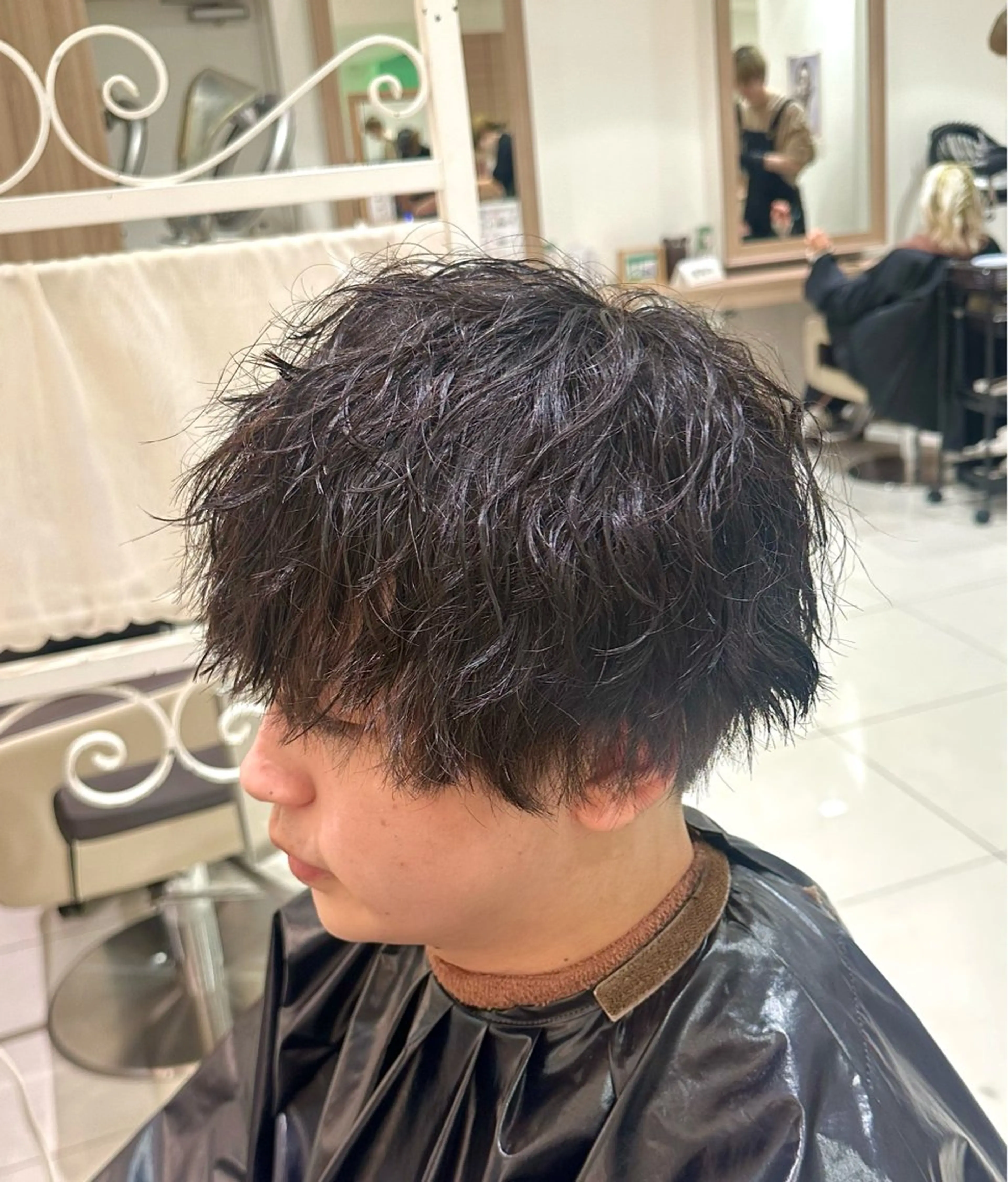 パーマ メンズ メンズパーマ 波巻きパーマ ユージ ✂︎ カット／パーマ特化のヘアスタイル