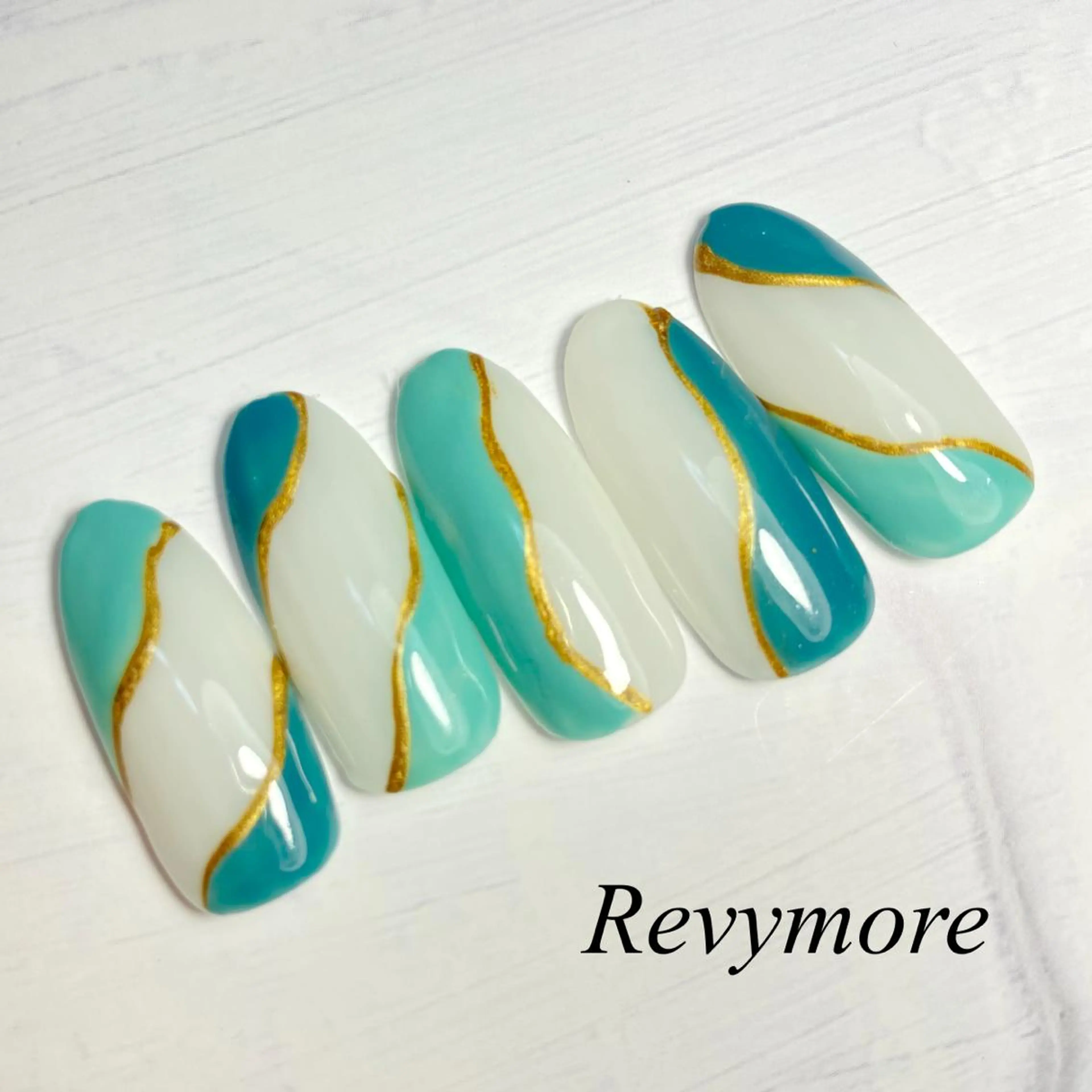 ショート ネイル フレンチネイル ジェルネイル ニュアンスネイル オフィスネイル シンプルネイル nail salon Revymoreのネイルデザイン