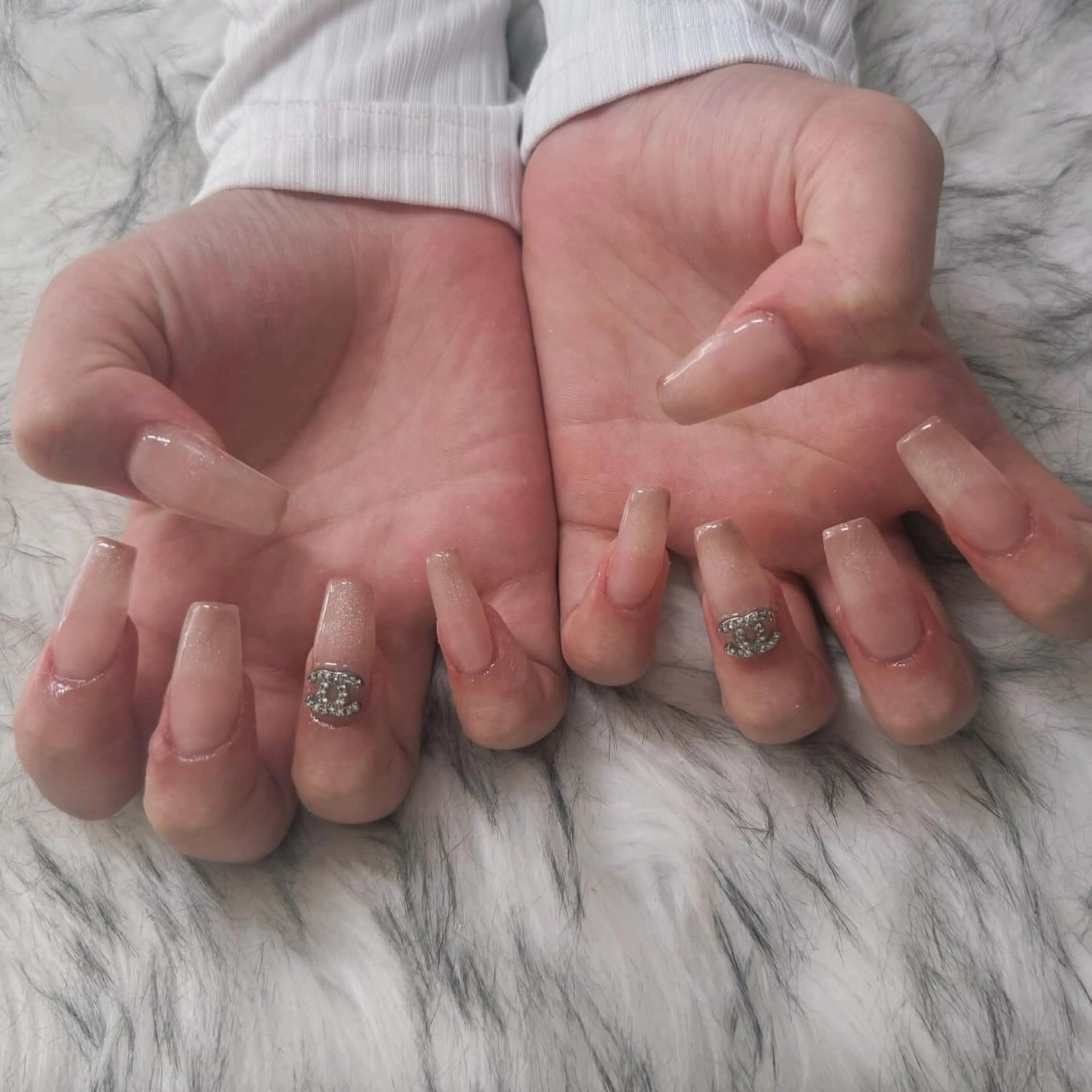 ロング ハンドネイル mao .のネイルデザイン