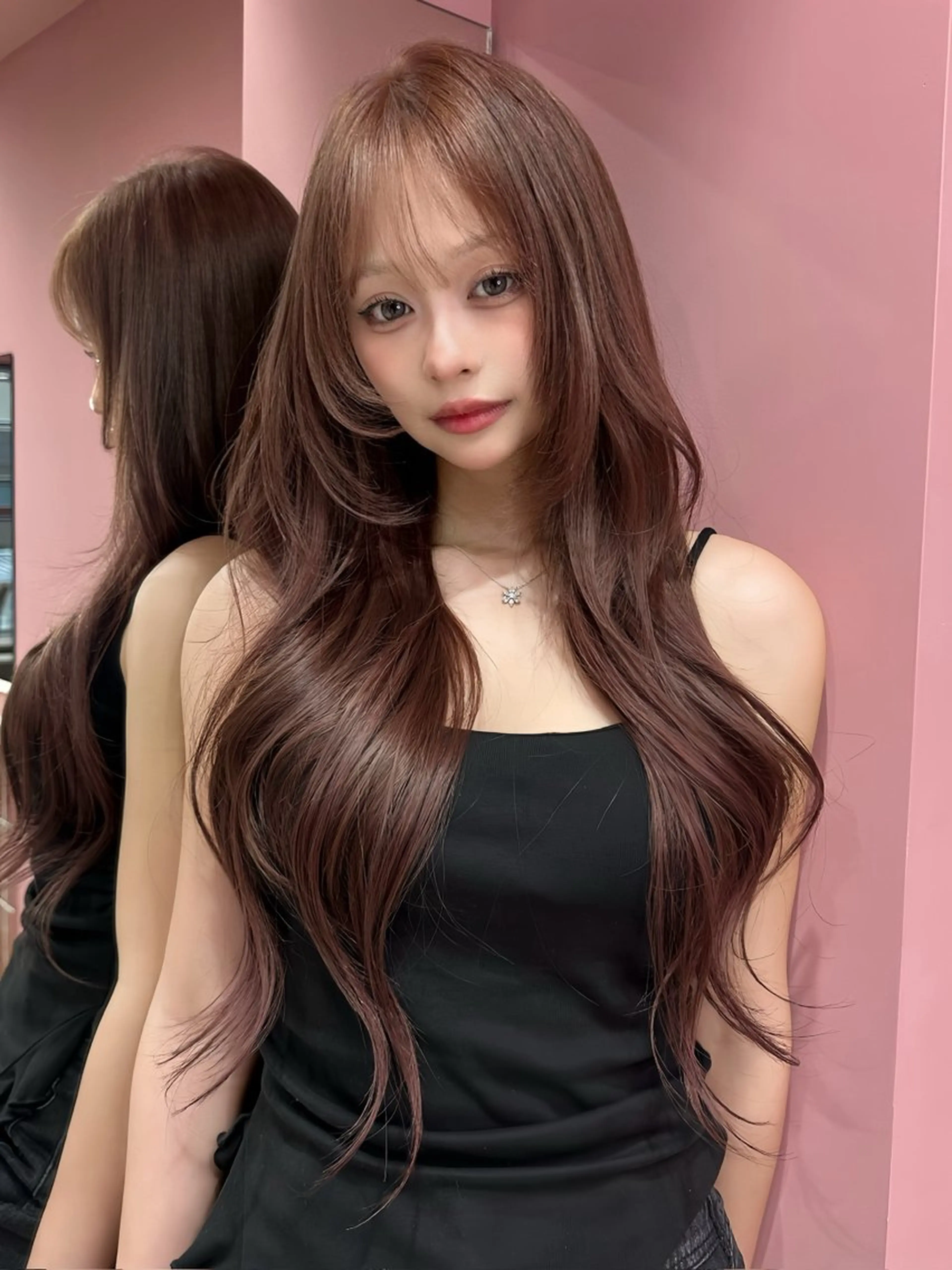 ロング カット ヘアカラー 𝑴𝑶𝑲𝑨渋谷 トレンド韓国ヘア🩷のヘアスタイル