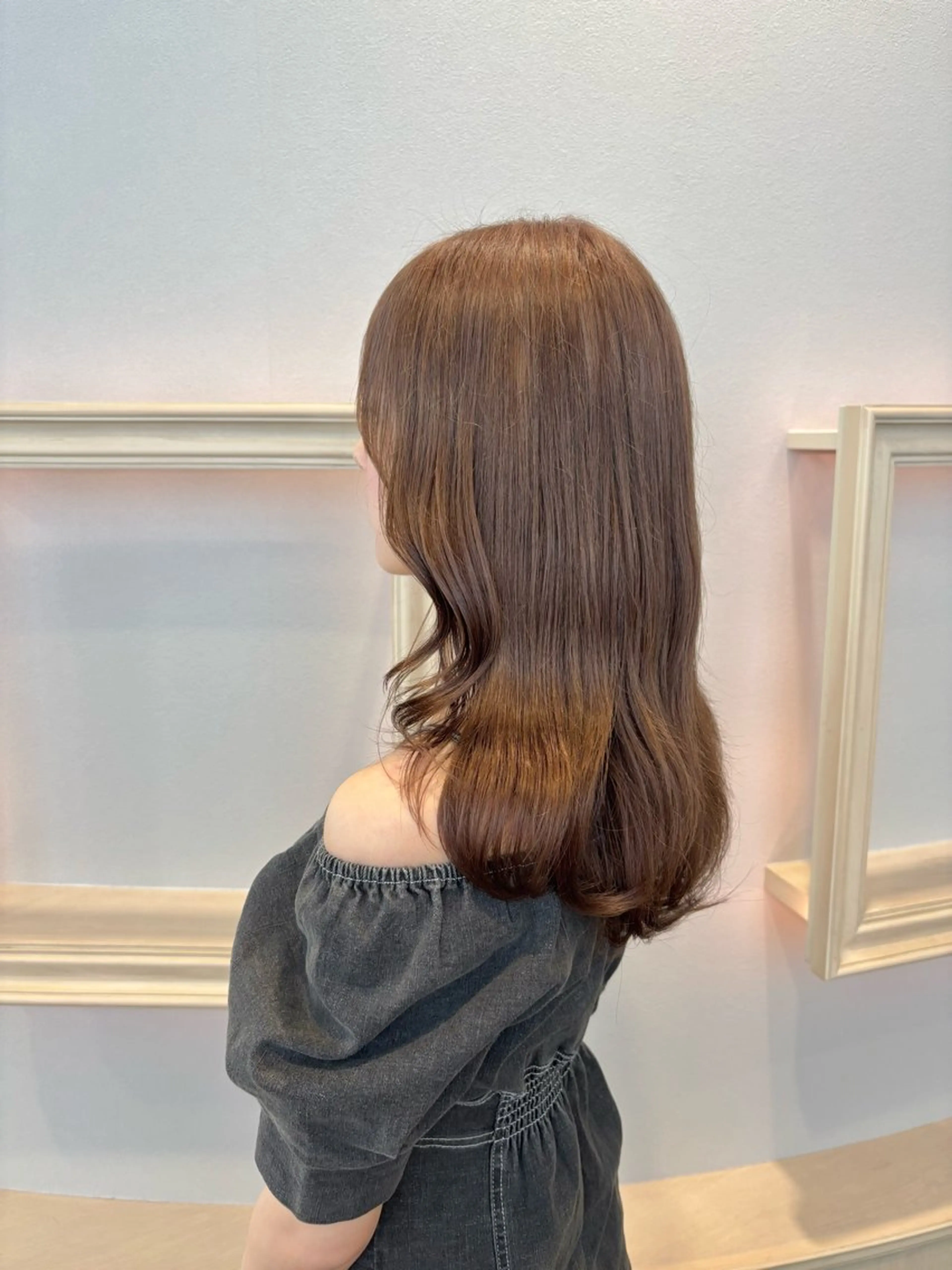 ミディアム カラー ベージュカラー ブリーチ 透明感カラー レイヤーカット ヘアカラー トリートメント サソウ ユリエ🥥のヘアスタイル