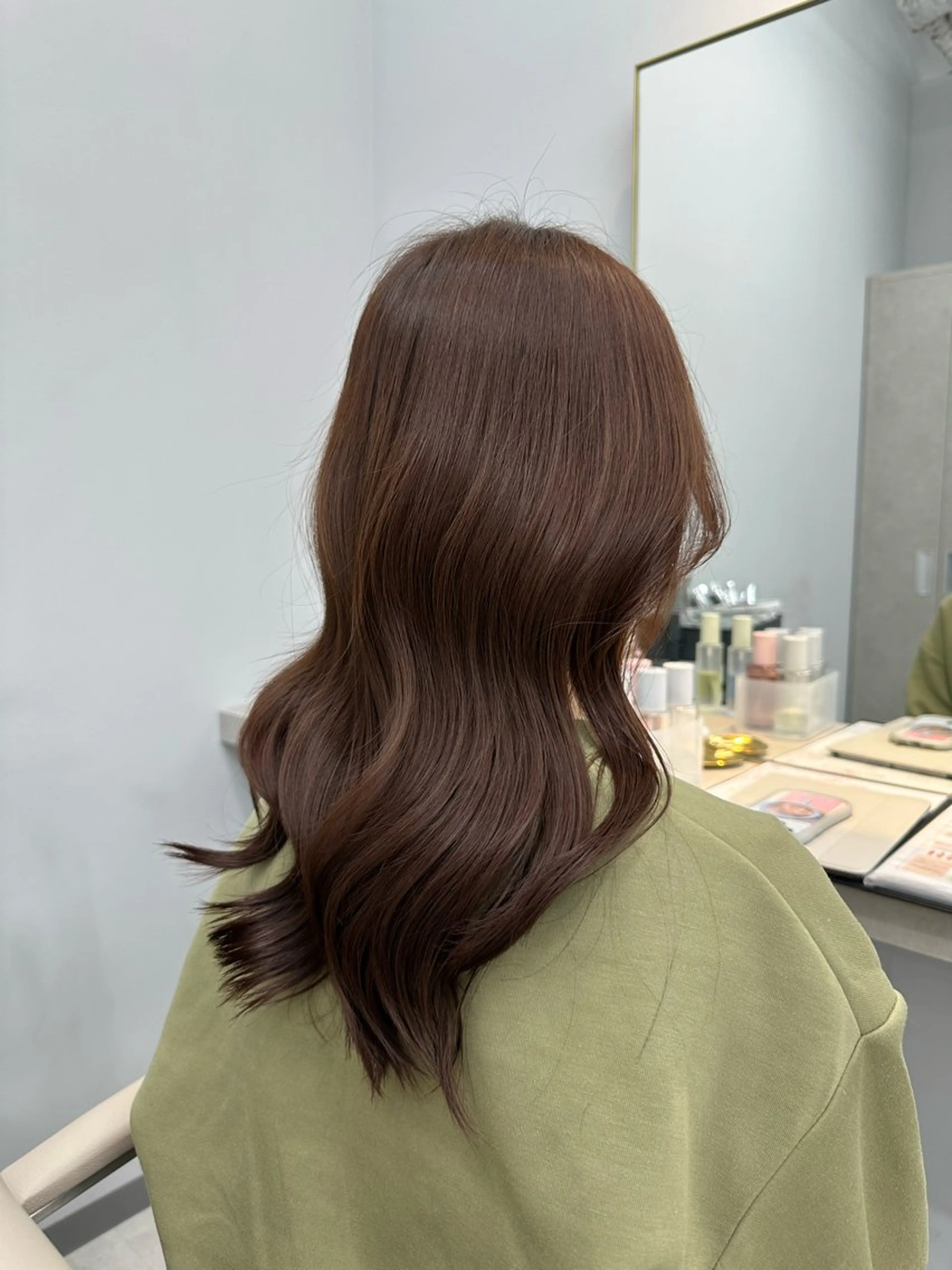 カラー 佐々木 玲のヘアスタイル