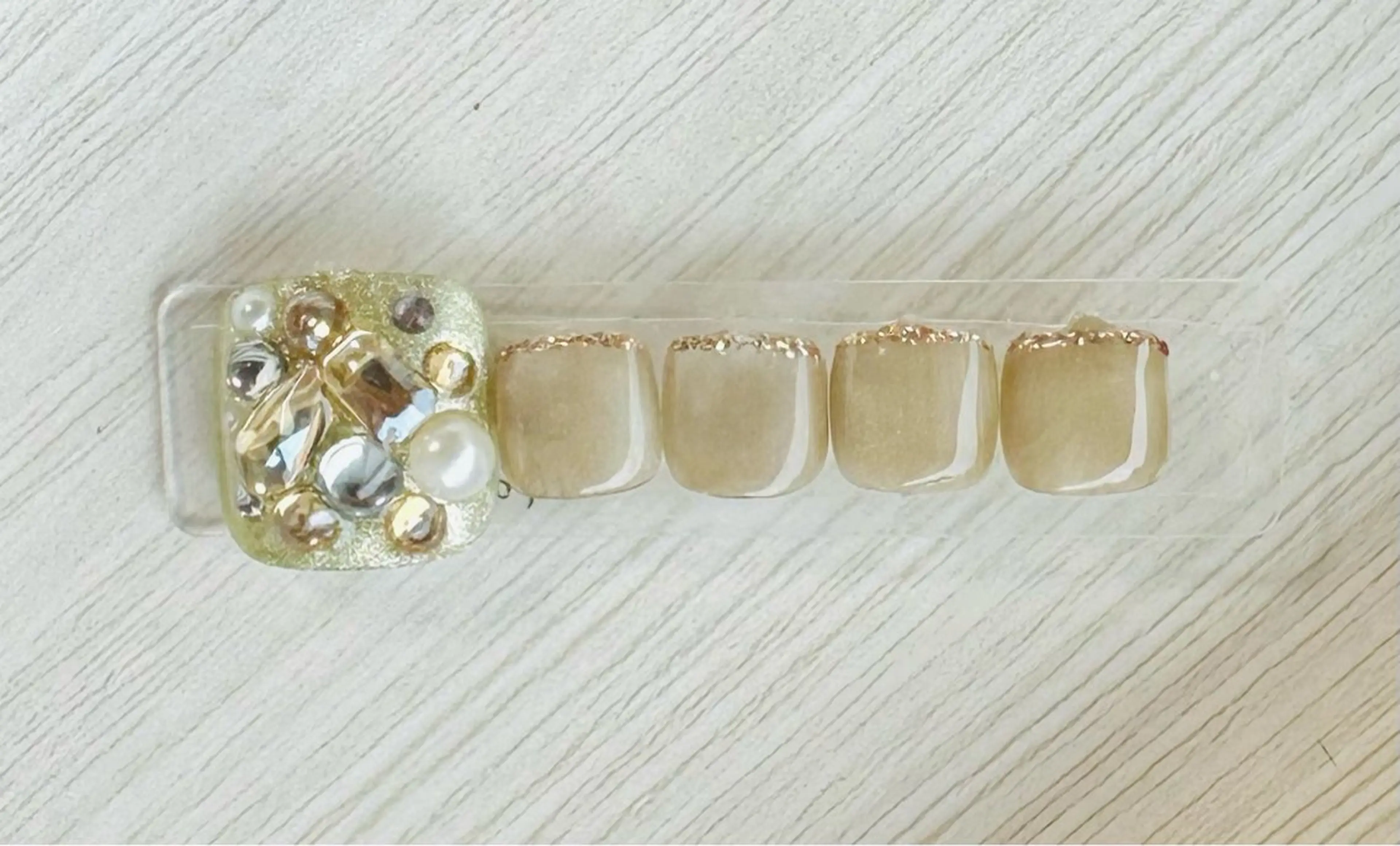 ネイル フットネイル nailsalon oluoluのネイルデザイン