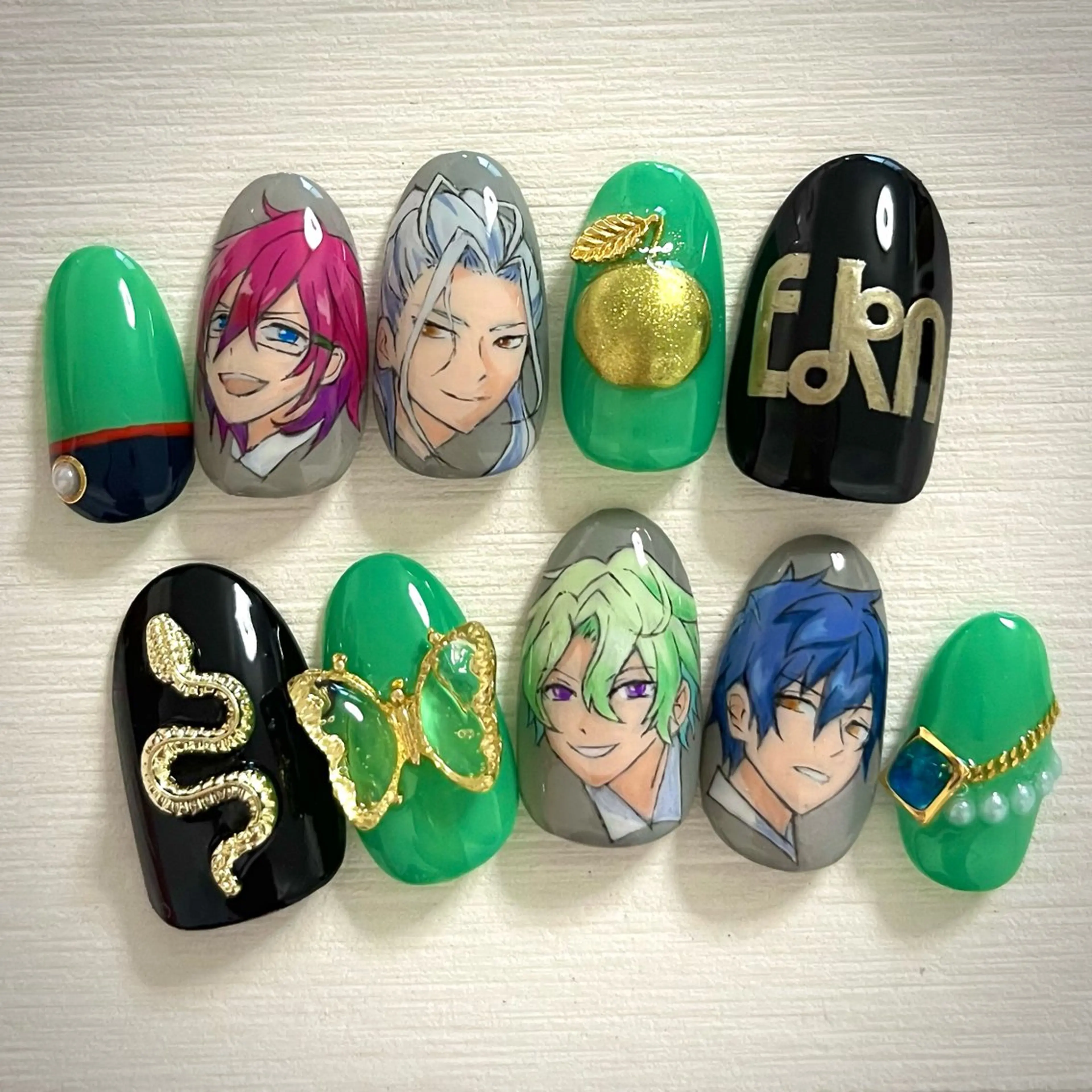 ネイル ネイルチップ MADDYNAILS ✴︎柏痛ネイルのネイルデザイン