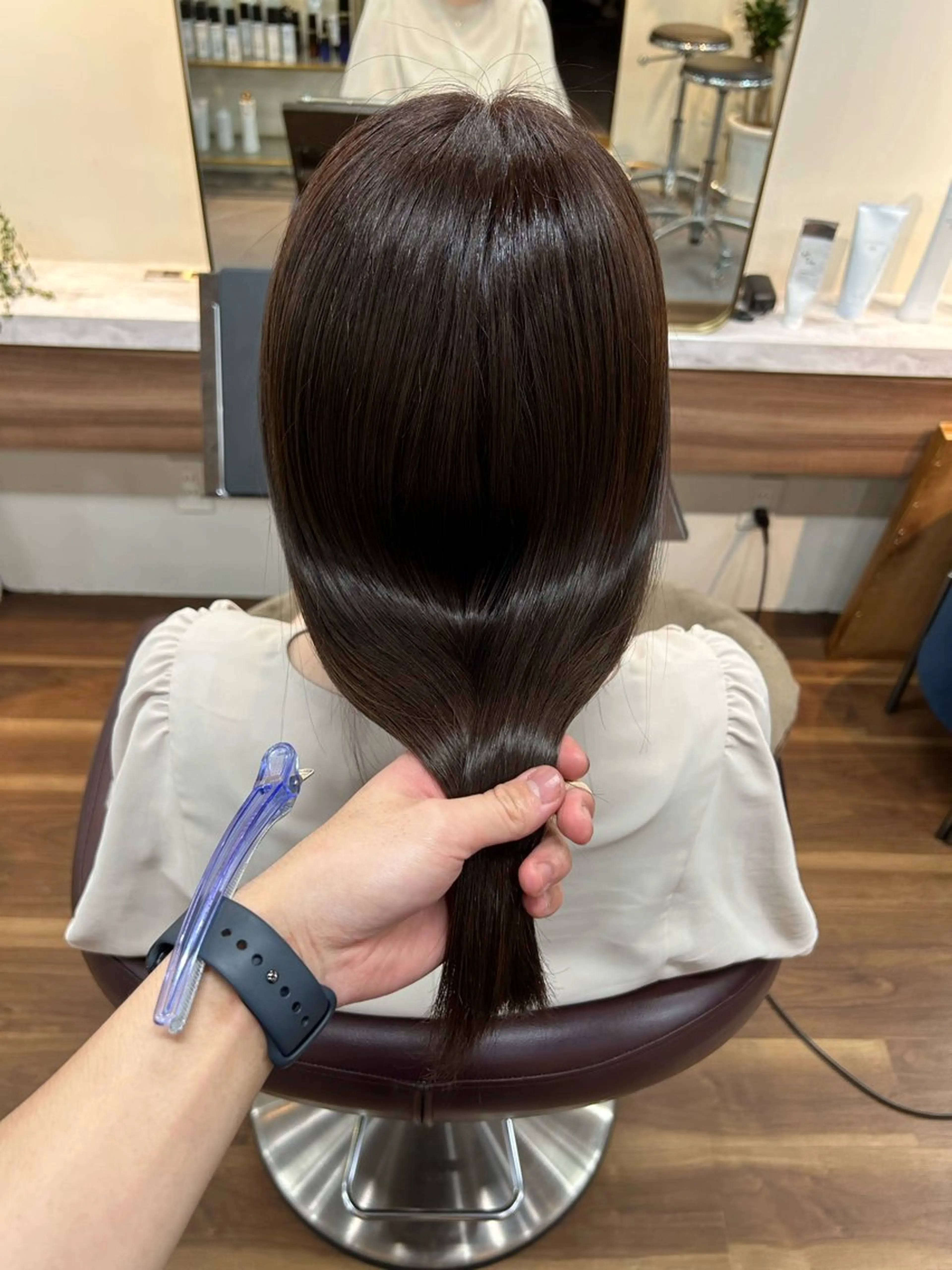 セミロング カラー 透明感カラー 野上 晃生のヘアスタイル