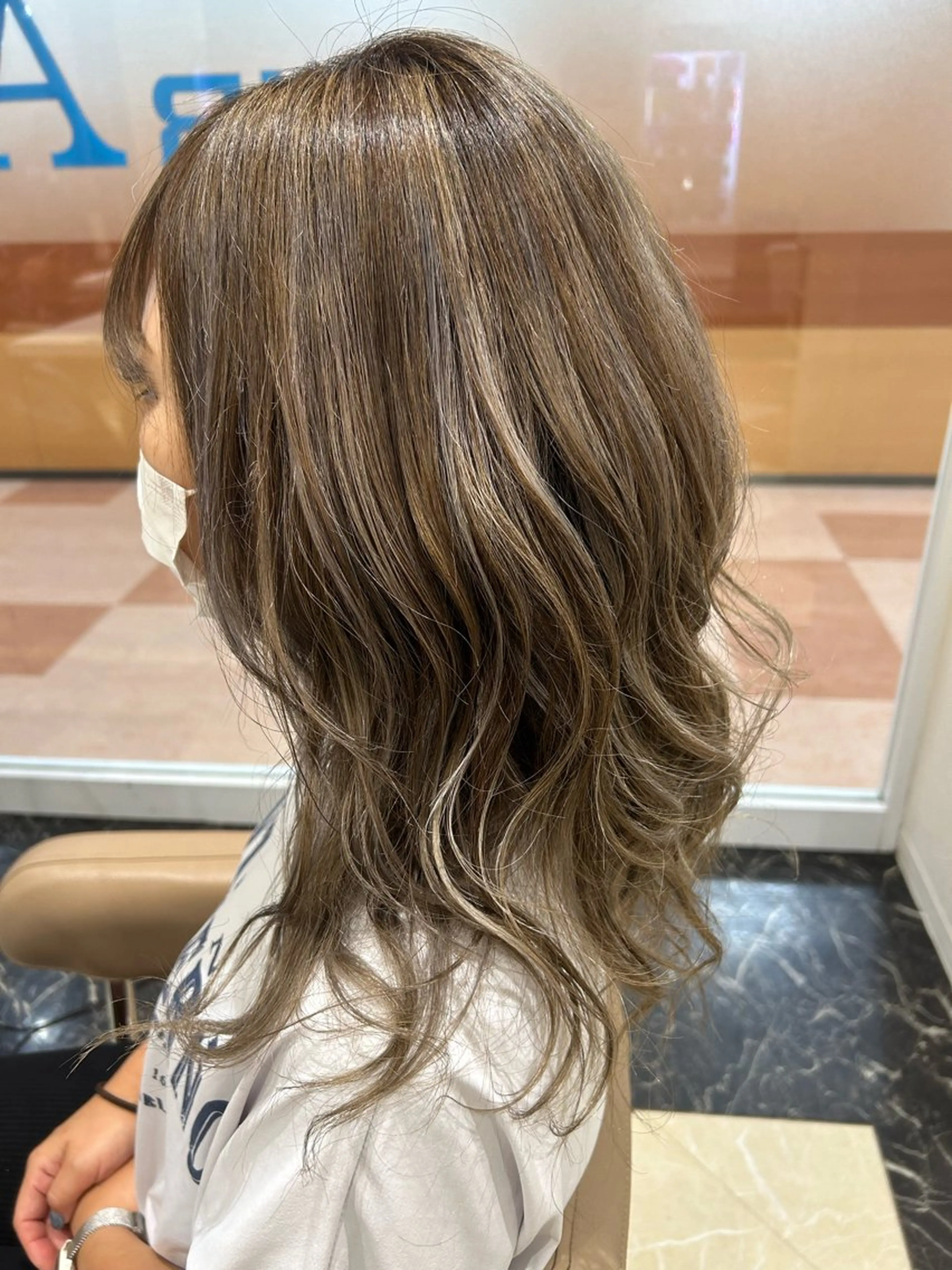 ミディアム カラー 髪質改善特化 赤塚雄輝のヘアスタイル