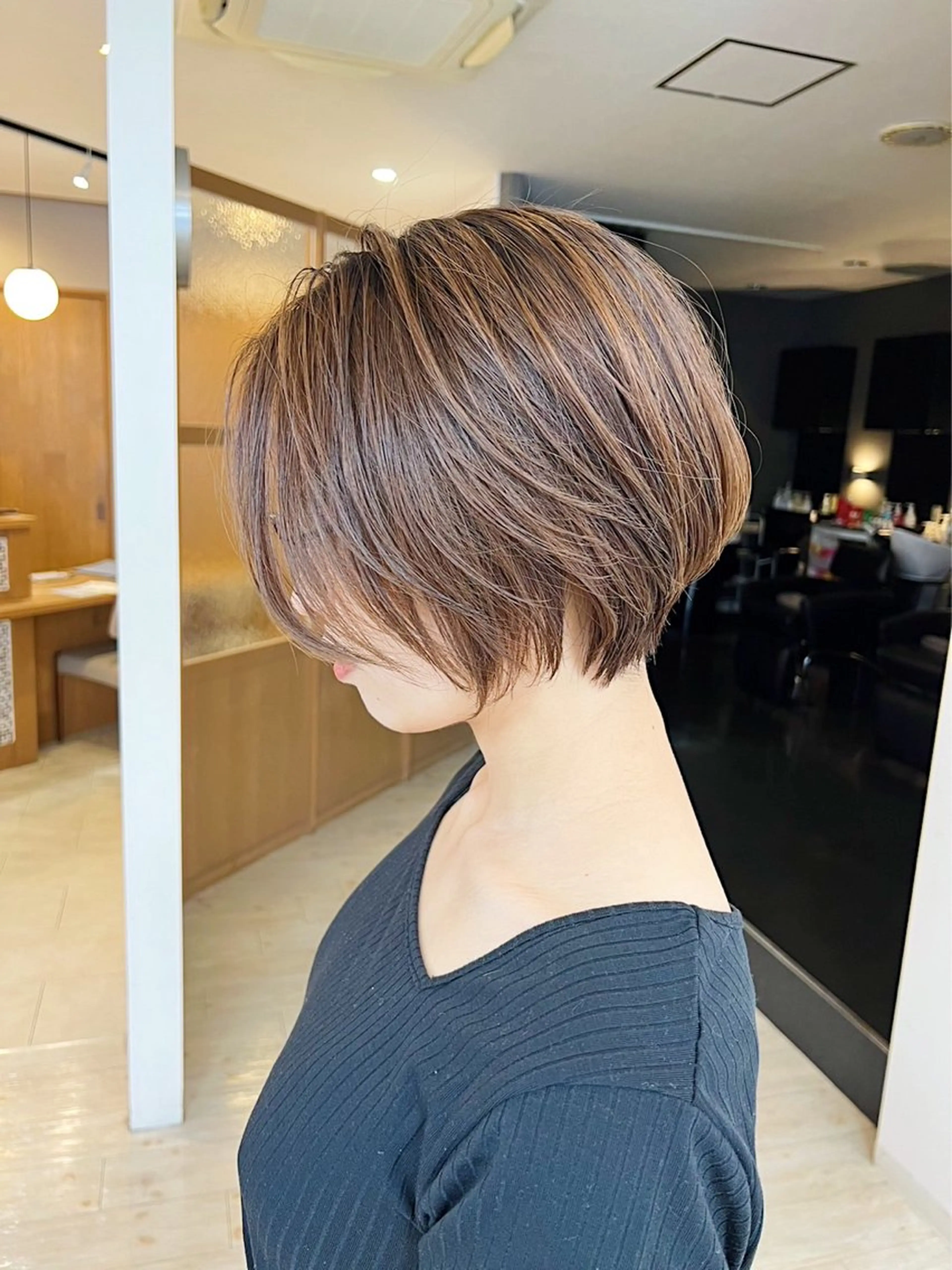 ショート レイヤー/くびれ/ 縮毛/チェレ金剛のヘアスタイル