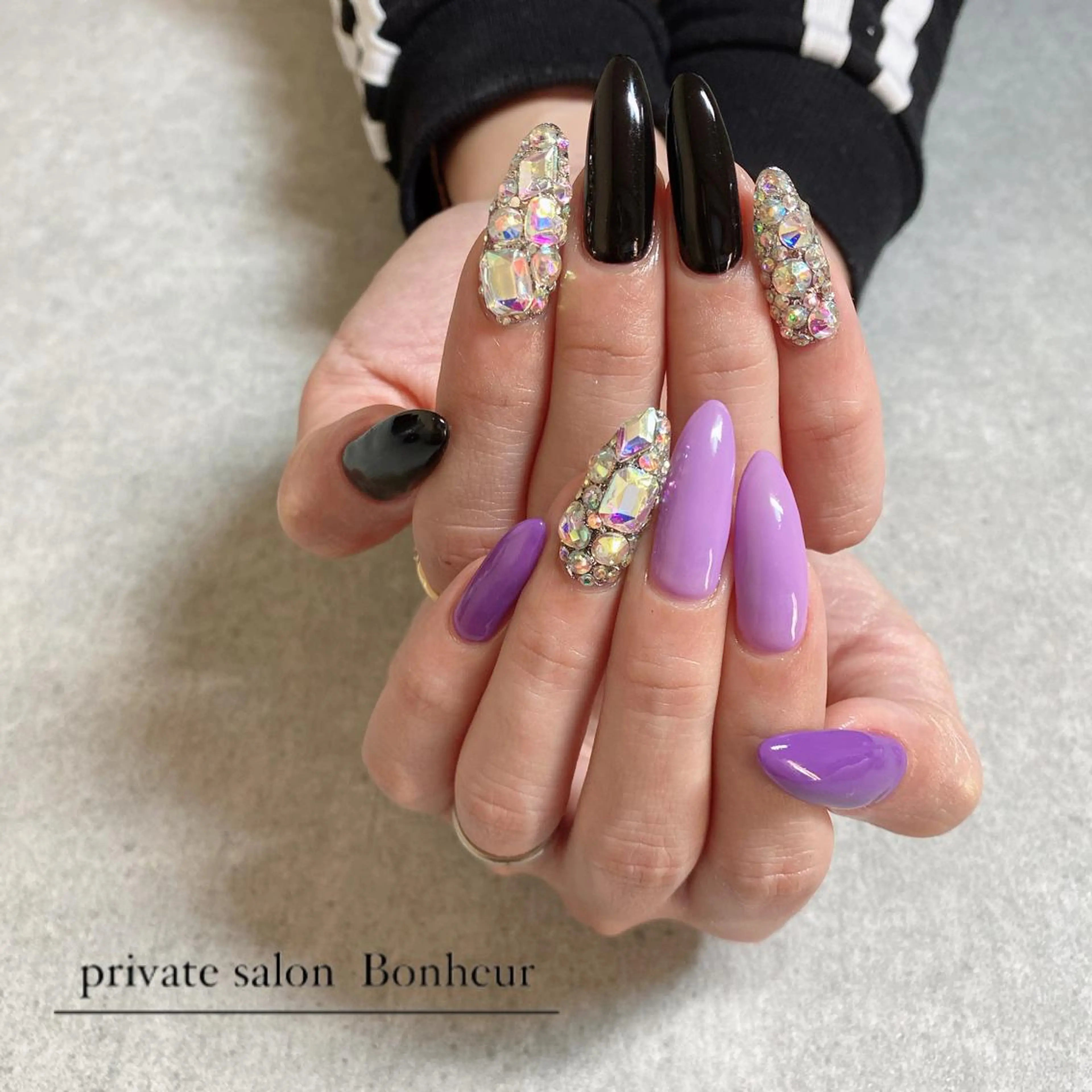ネイル ハンドネイル BONHEUR Annaのネイルデザイン