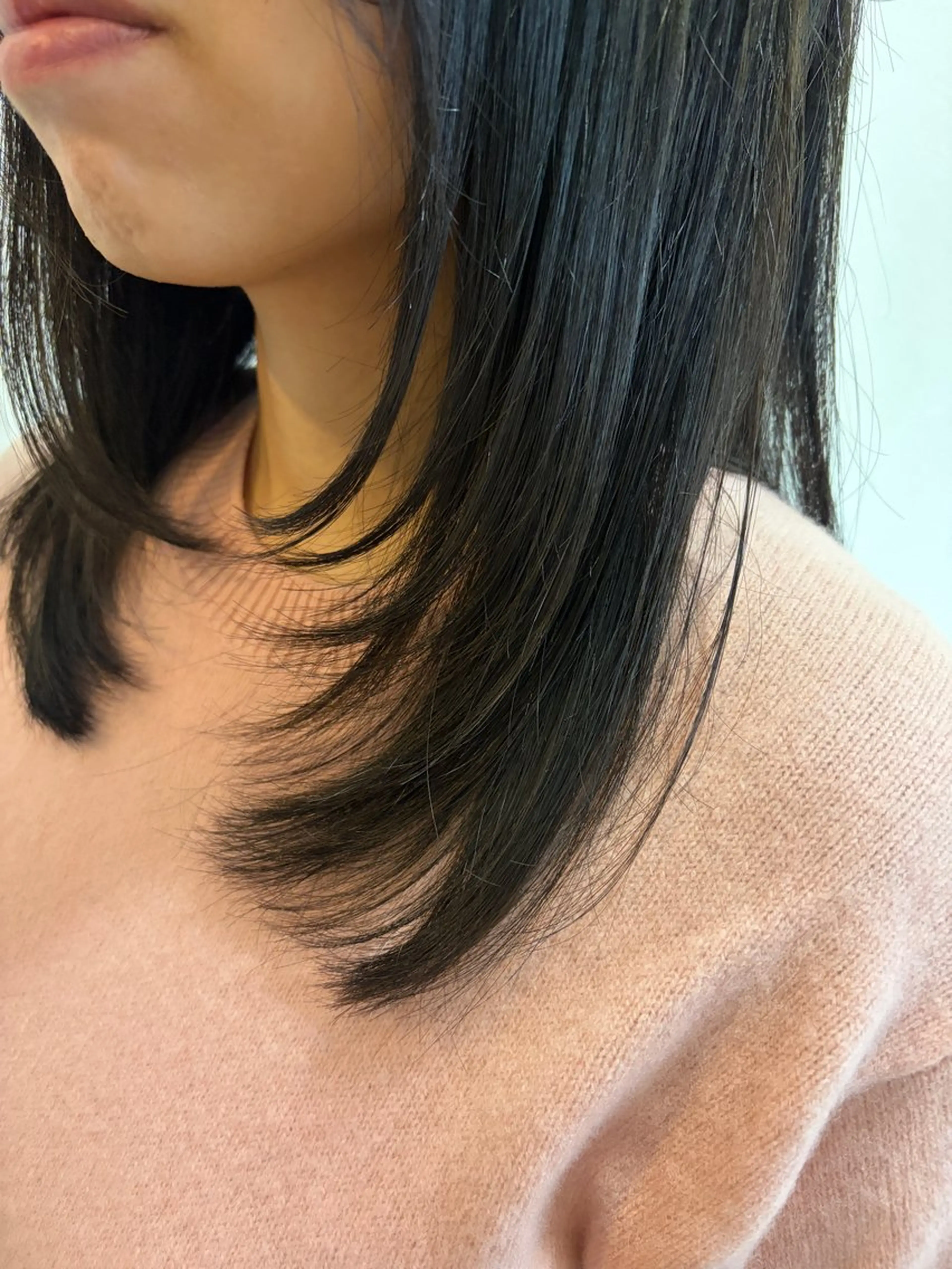 ミディアム レイヤーカット SPACIUM by UNBIRTHDAY所属・UNBIRTHDAY amiのヘアスタイル