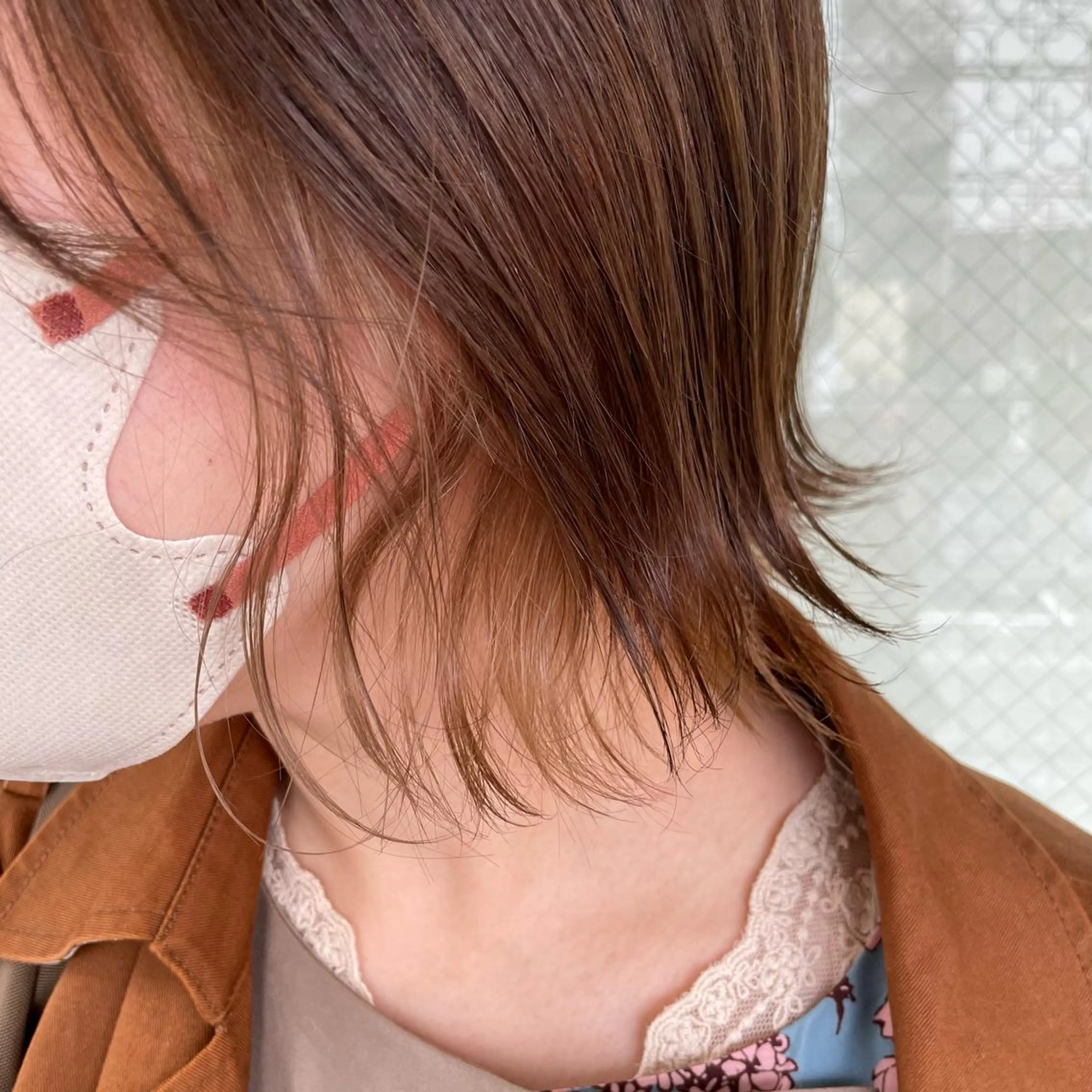 セミロング カラー ベージュカラー イヤリングカラー インナーカラー grace by happiness所属・艶髪/巻ける縮毛矯正 /髪質改善naoのヘアスタイル