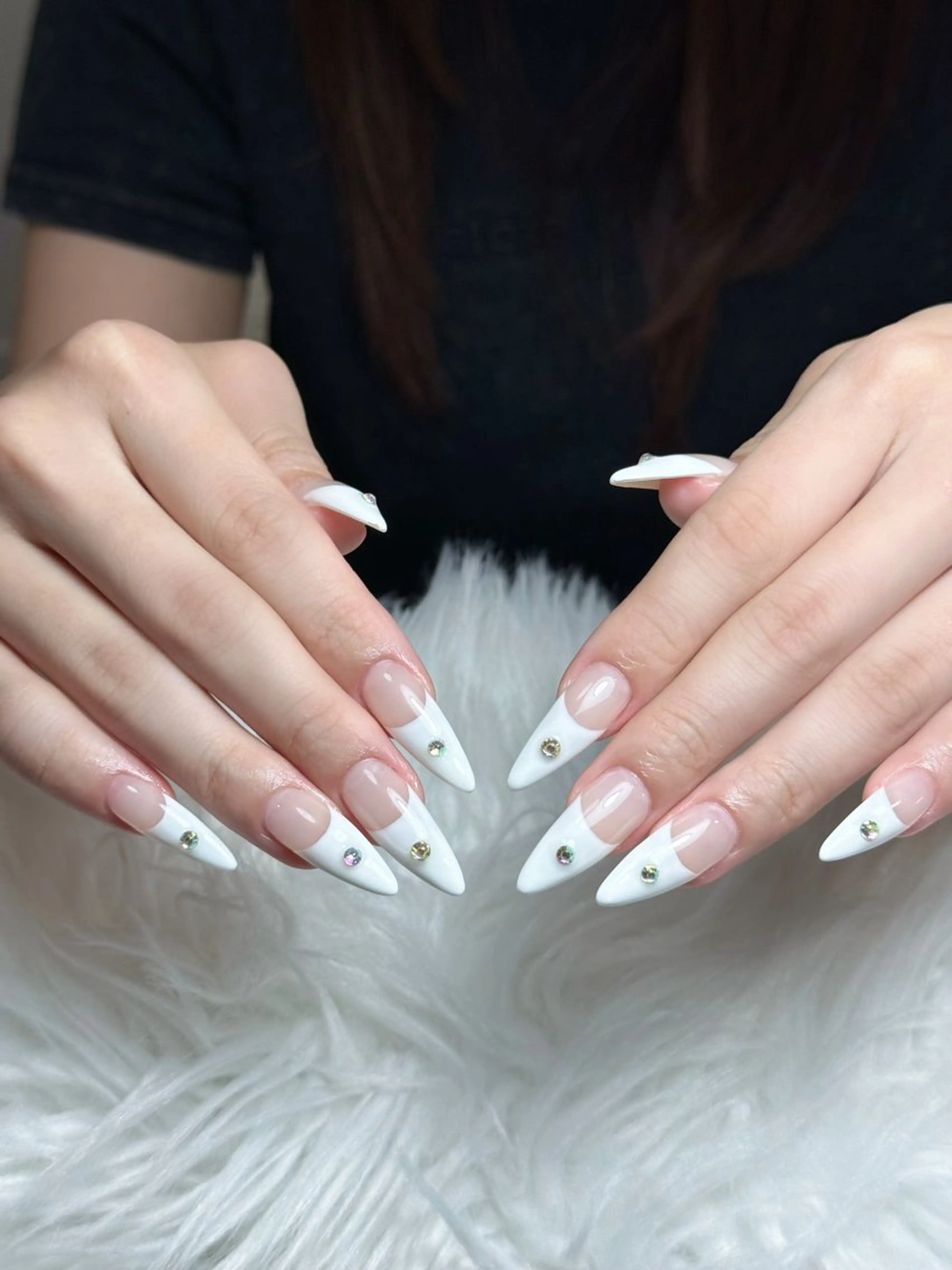 ネイル フレンチネイル ジェルネイル キラキラネイル 韓国ネイル マグネットネイル Julli NailStudioのネイルデザイン