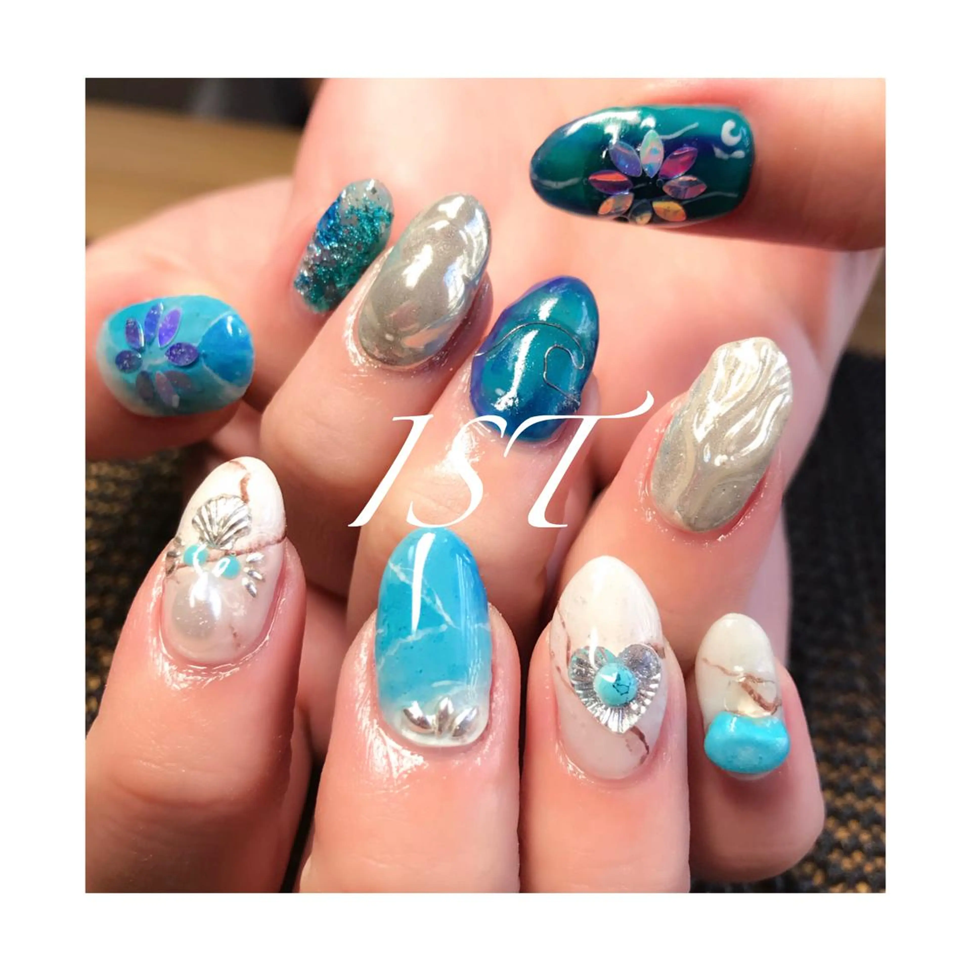 ネイル ミラーネイル メンズ歓迎🙆‍♀️ エステ/ネイルISTのネイルデザイン