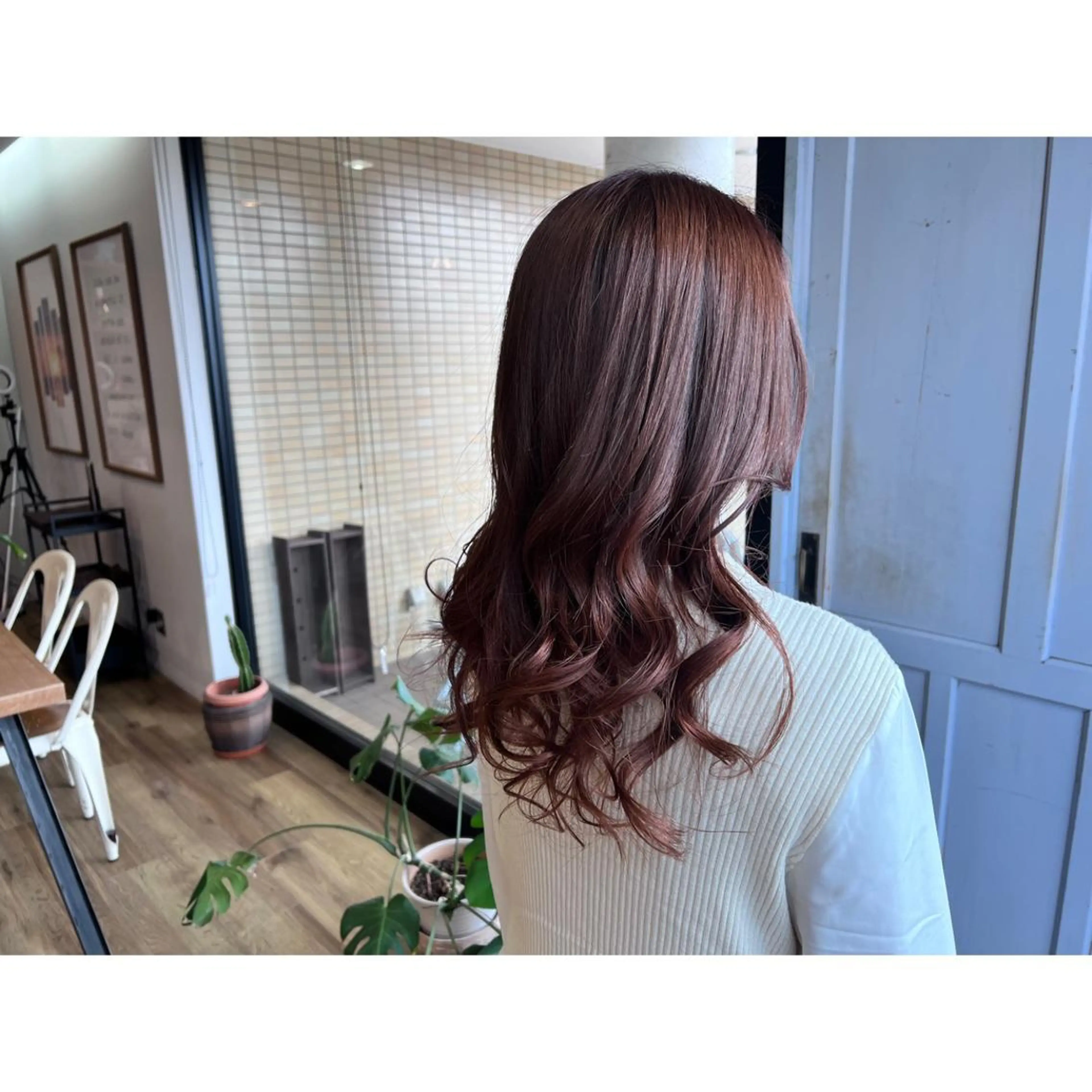 ロング カラー ブリーチ ブラウンカラー ピンクカラー ピンクブラウン ヘアカラー トリートメント ツキダテ ユイのヘアスタイル