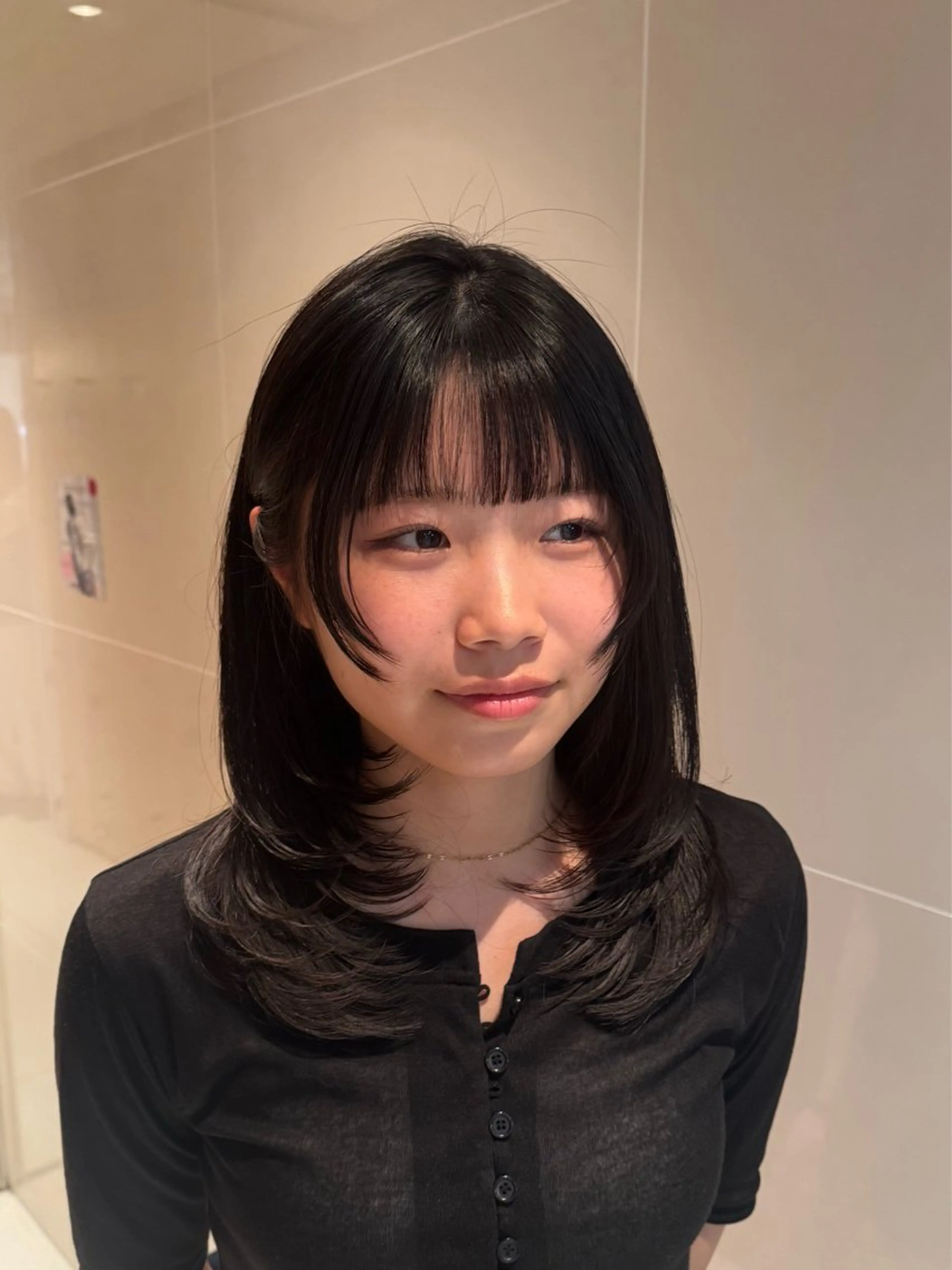 ミディアム パーマ レイヤーカット カット 縮毛矯正 トリートメント 縮毛矯正/レイヤー 🌙児玉光瑠のヘアスタイル