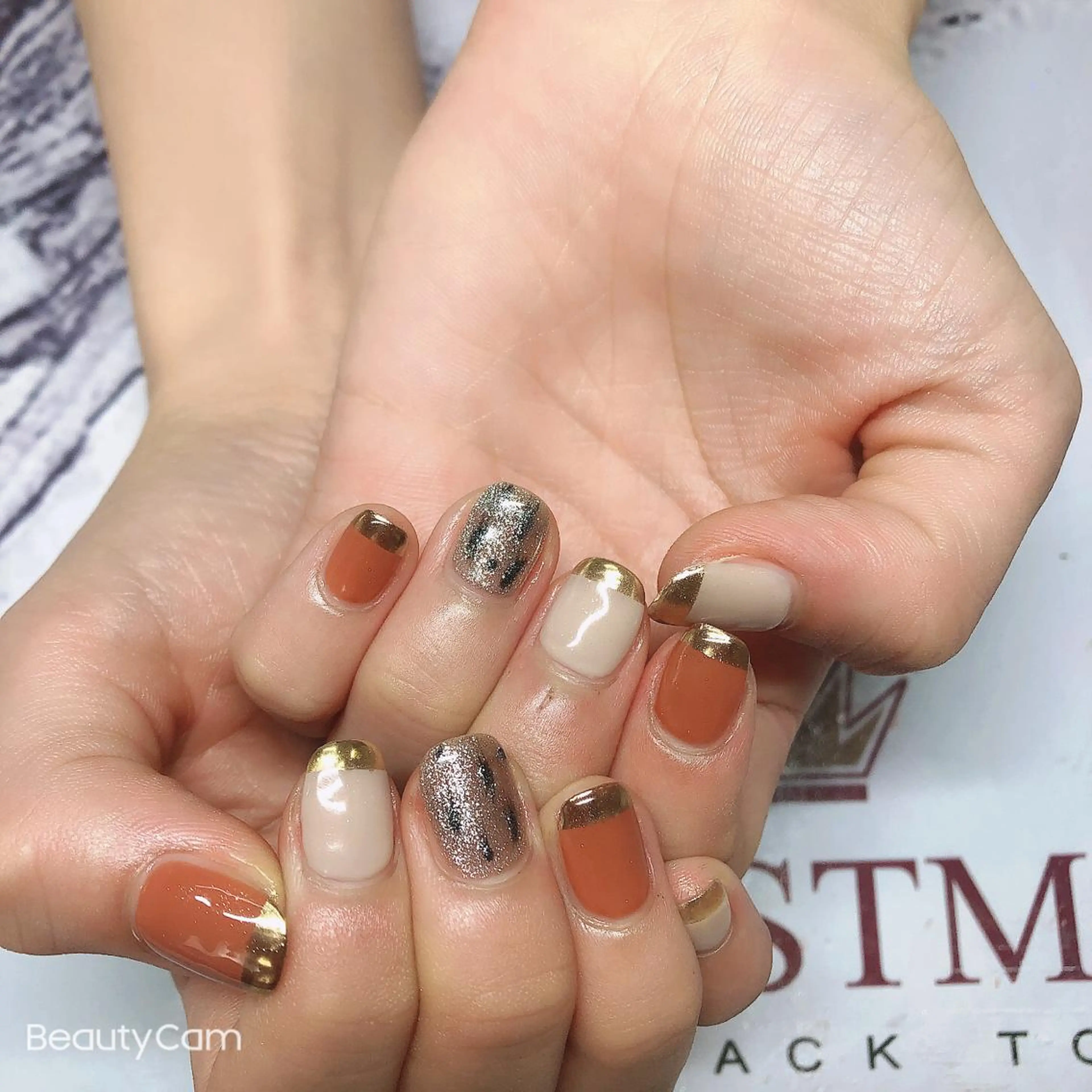 ネイル ニュアンスネイル ガレンドウ 白澤 愛子のネイルデザイン