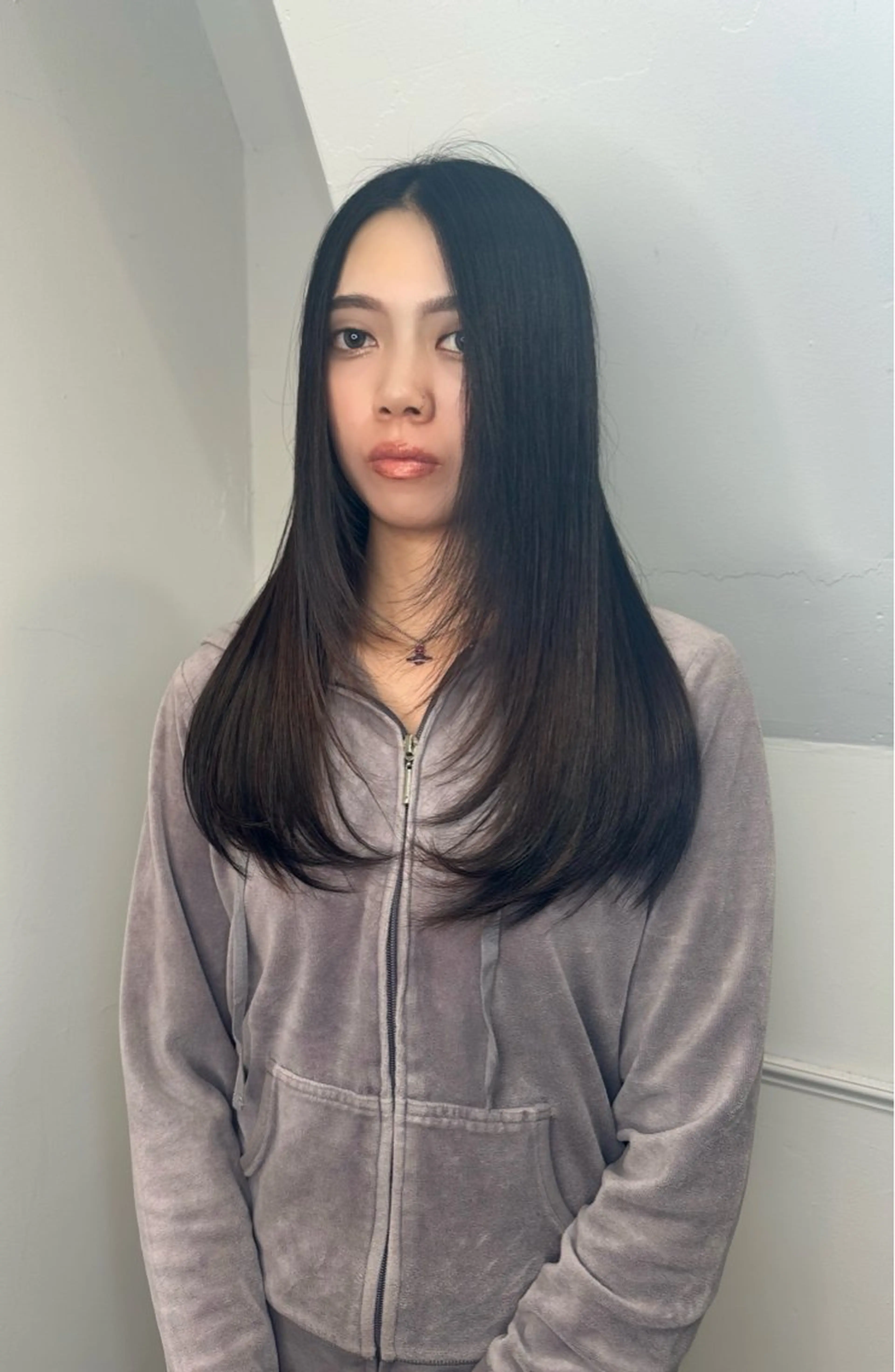 セミロング カット トリートメント 艶髪カラー/レイヤ ー支持No.1renのヘアスタイル