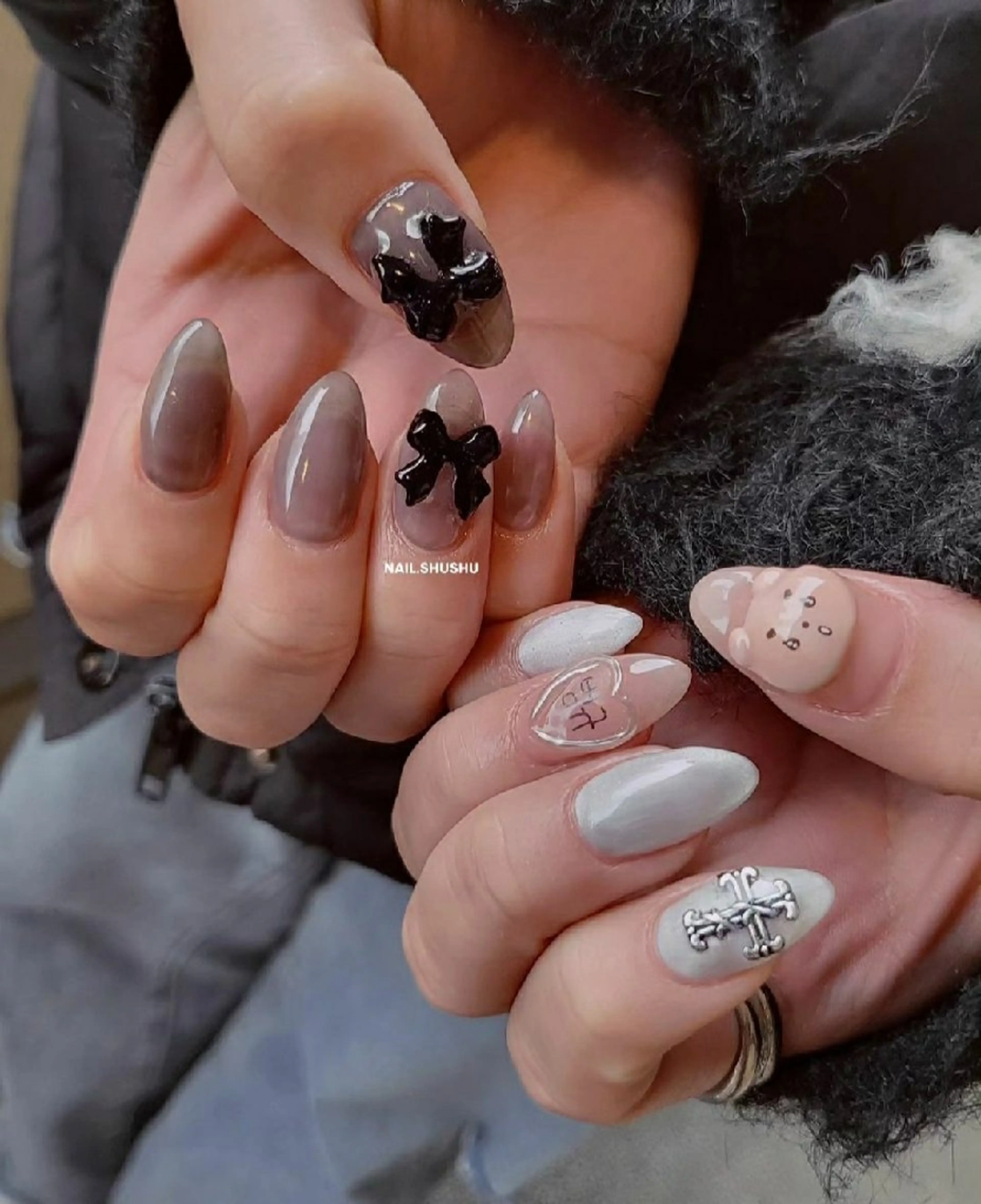 ネイル 持ち込み ニュアンスネイル ワンカラーネイル シンプルネイル 冬ネイル ハンドネイル 3dパーツ/流行り 👧shushu❤️のネイルデザイン