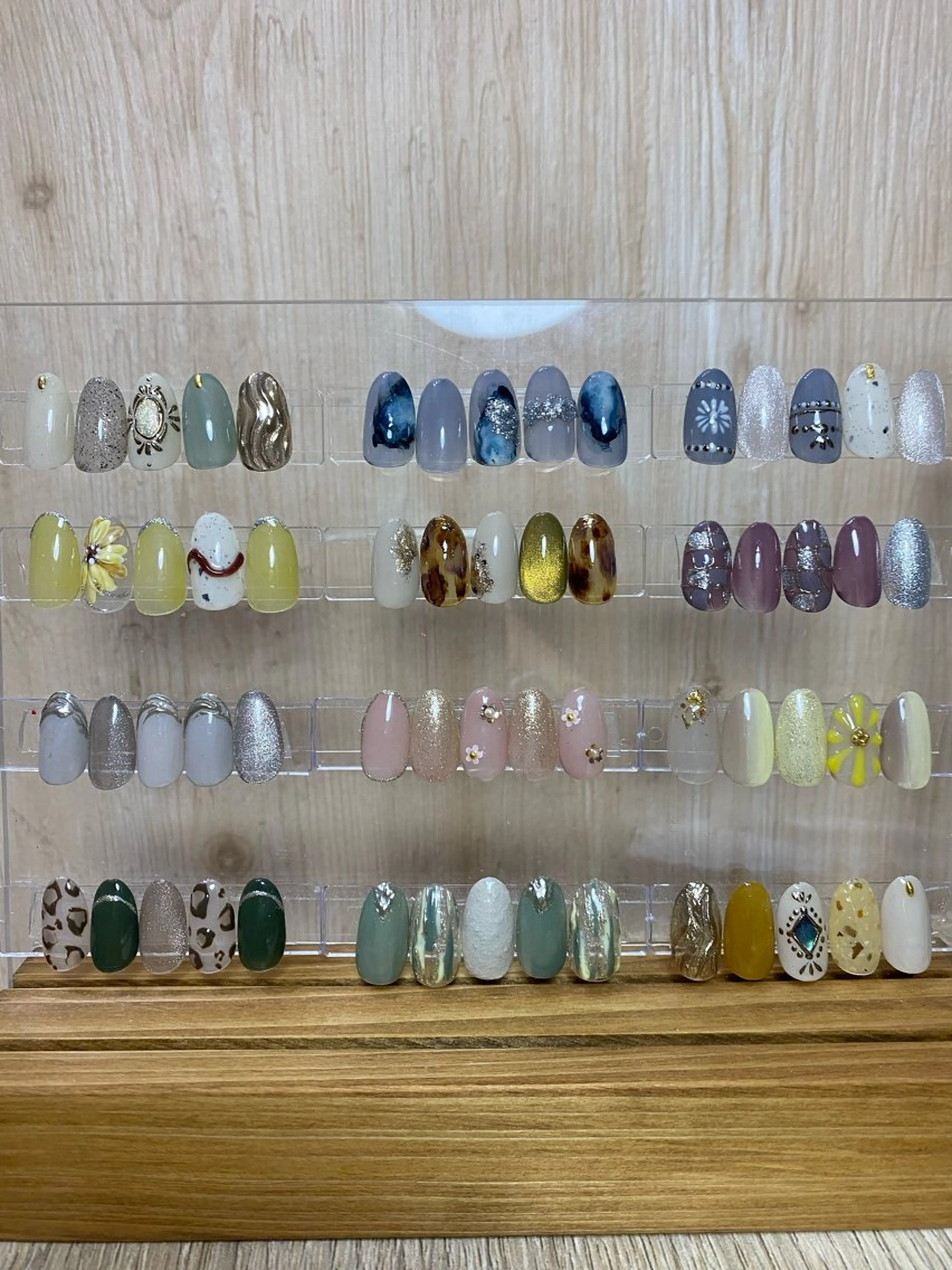 ミディアム ハンドネイル cattleya nailのネイルデザイン