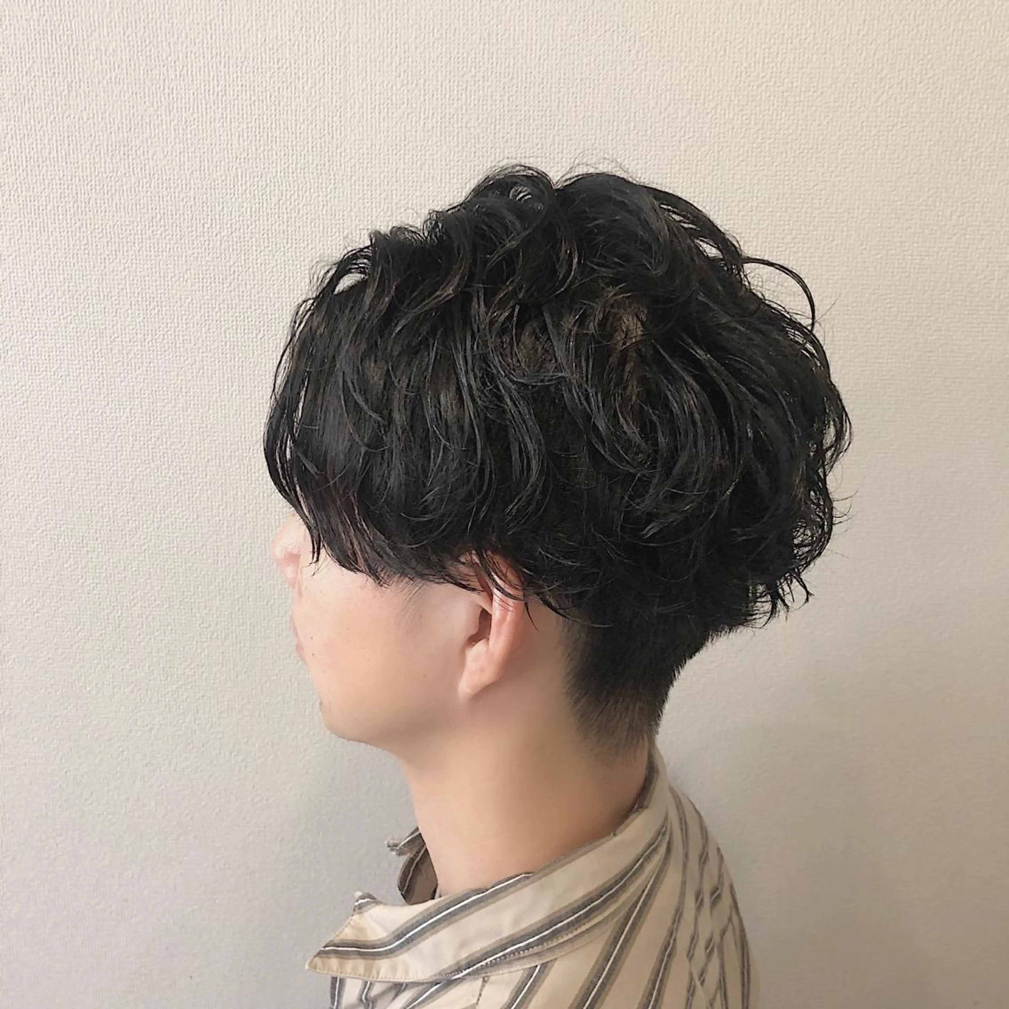 ショート パーマ メンズ センターパート マッシュ メンズパーマ ボブ カット パーマ ヘッドスパ 山口 浩之のヘアスタイル