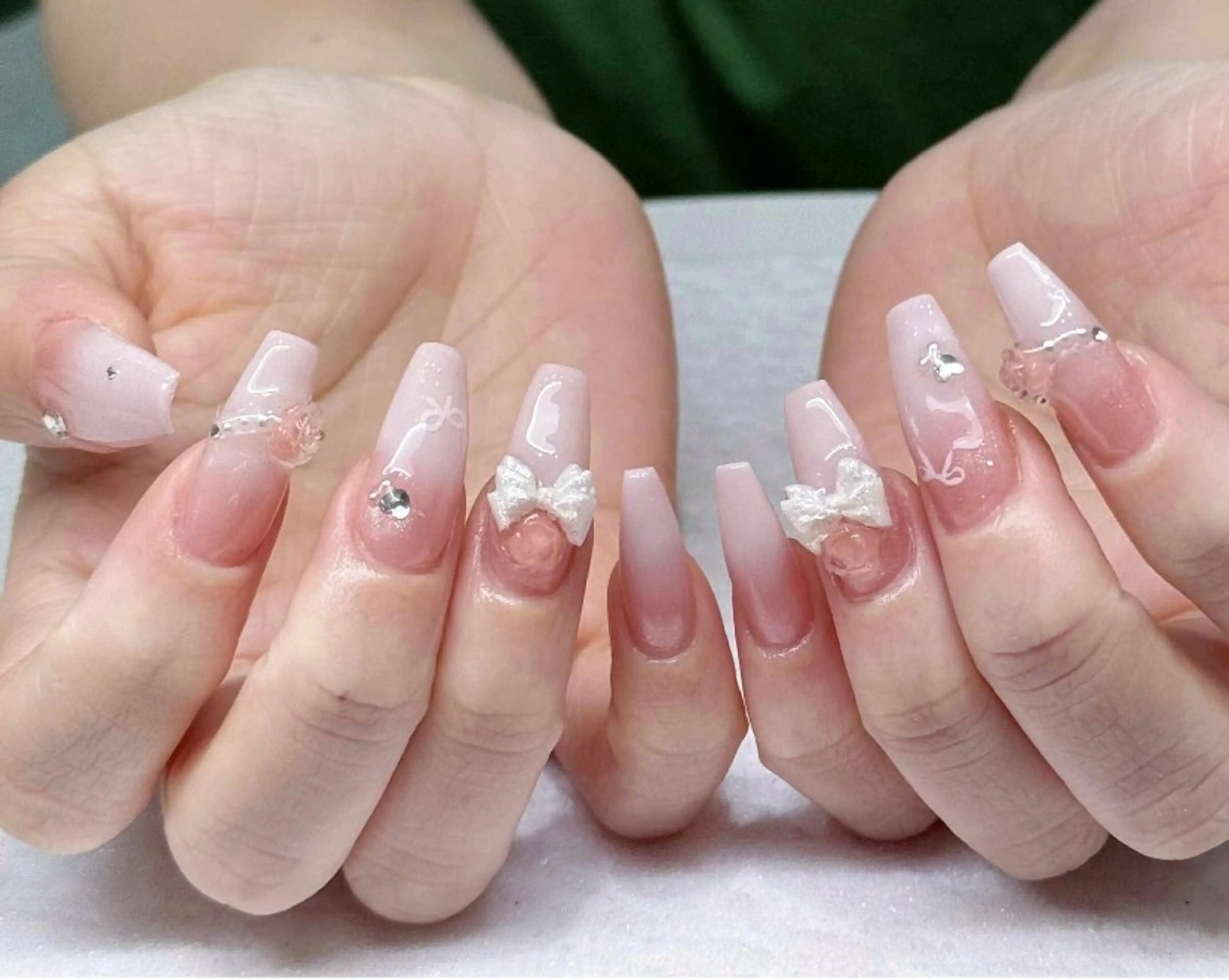 ネイル オーロラネイル チークネイル フレンチネイル 韓国ネイル マグネットネイル ANA 168 池袋のネイルデザイン